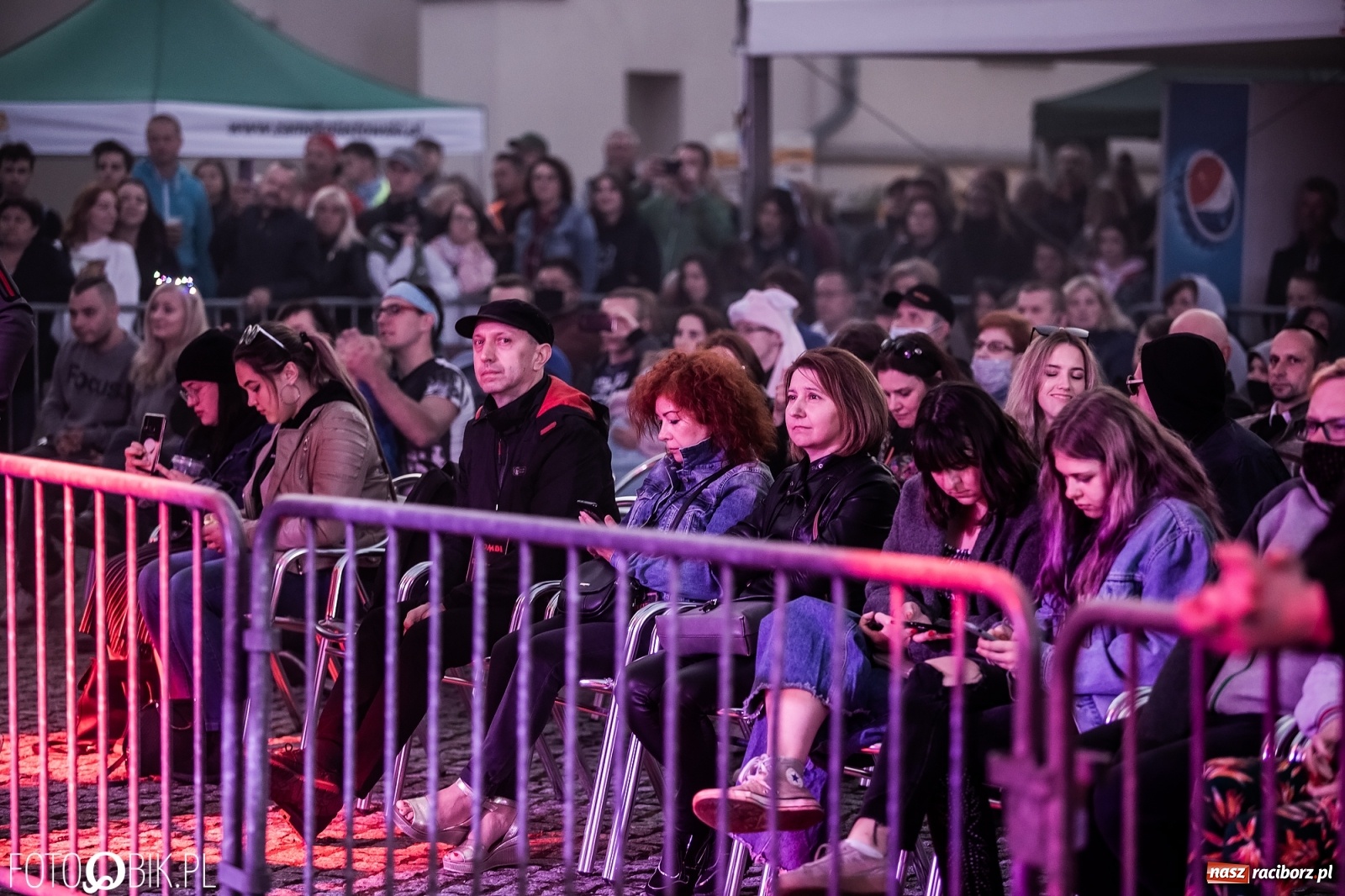 Zdjęcie w galerii na portalu naszraciborz.pl: Nietykalni, czyli Kombi na zamku w Raciborzu wiadomości z regionu