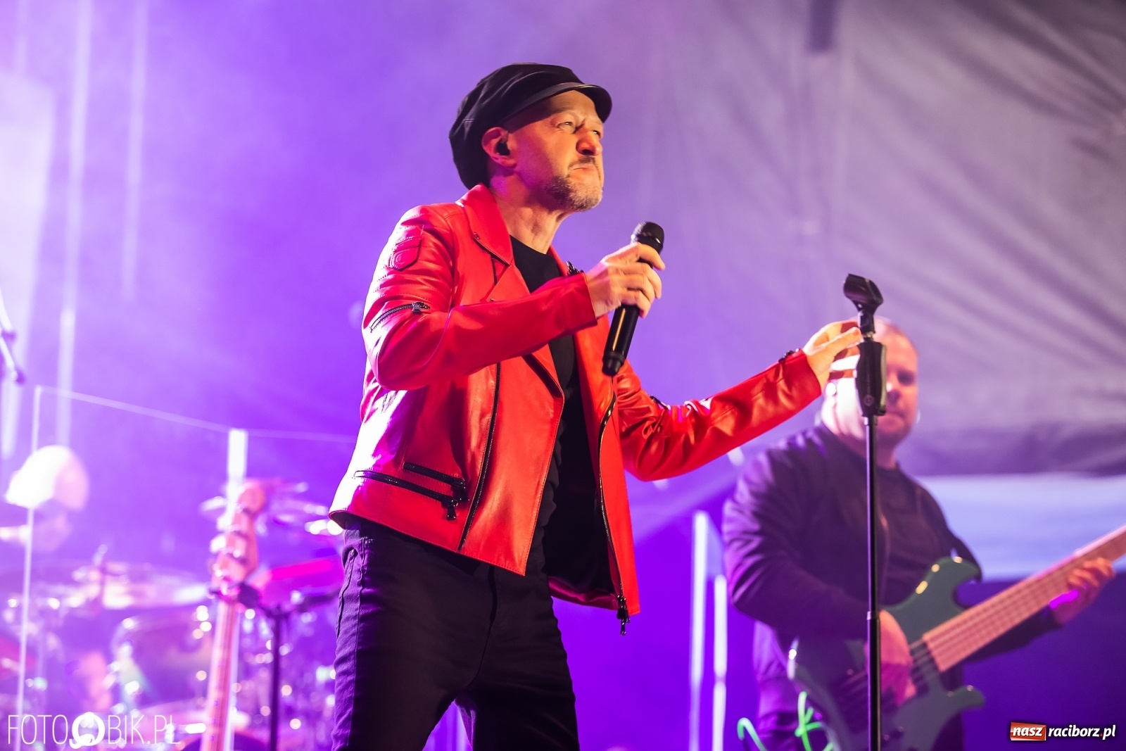 Zdjęcie w galerii na portalu naszraciborz.pl: Nietykalni, czyli Kombi na zamku w Raciborzu wiadomości z regionu