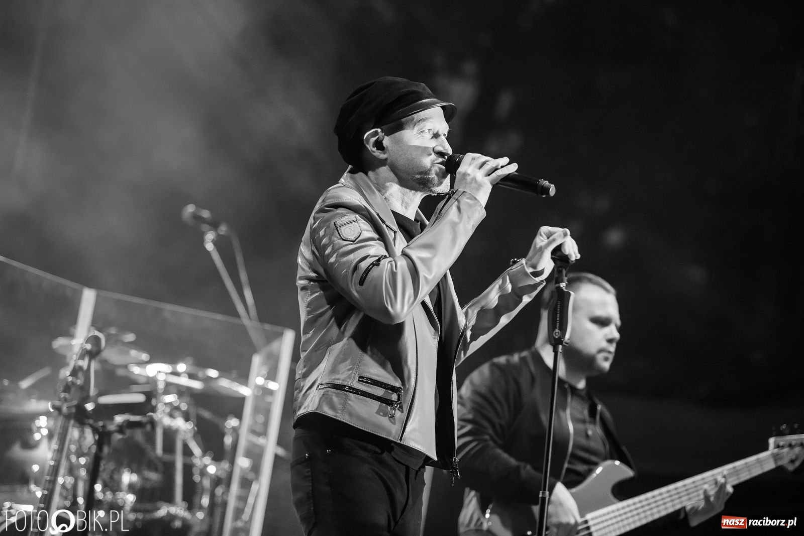 Zdjęcie w galerii na portalu naszraciborz.pl: Nietykalni, czyli Kombi na zamku w Raciborzu wiadomości z regionu