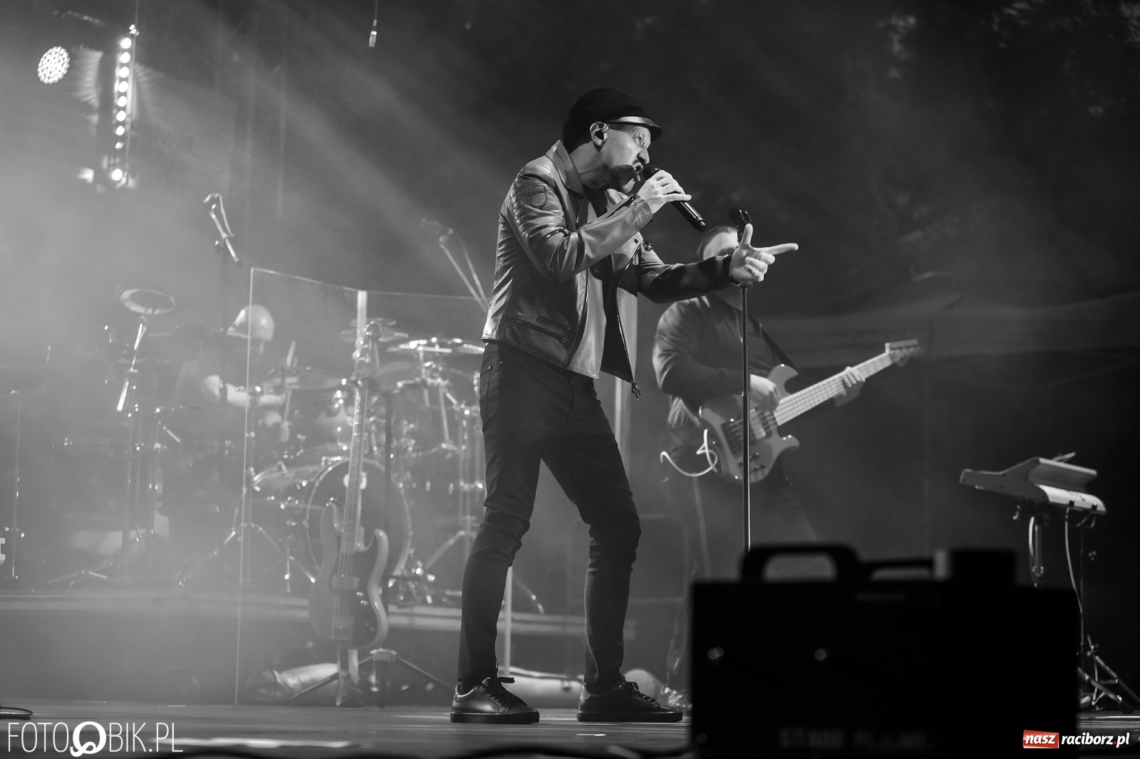 Zdjęcie w galerii na portalu naszraciborz.pl: Nietykalni, czyli Kombi na zamku w Raciborzu wiadomości z regionu