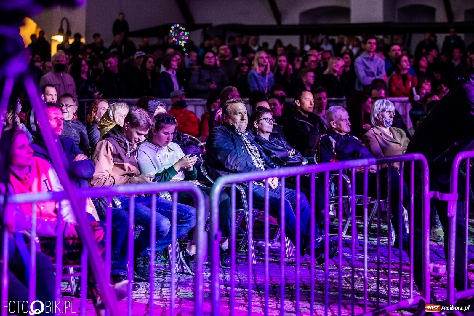 Zdjęcie w galerii na portalu naszraciborz.pl: Nietykalni, czyli Kombi na zamku w Raciborzu wiadomości z regionu