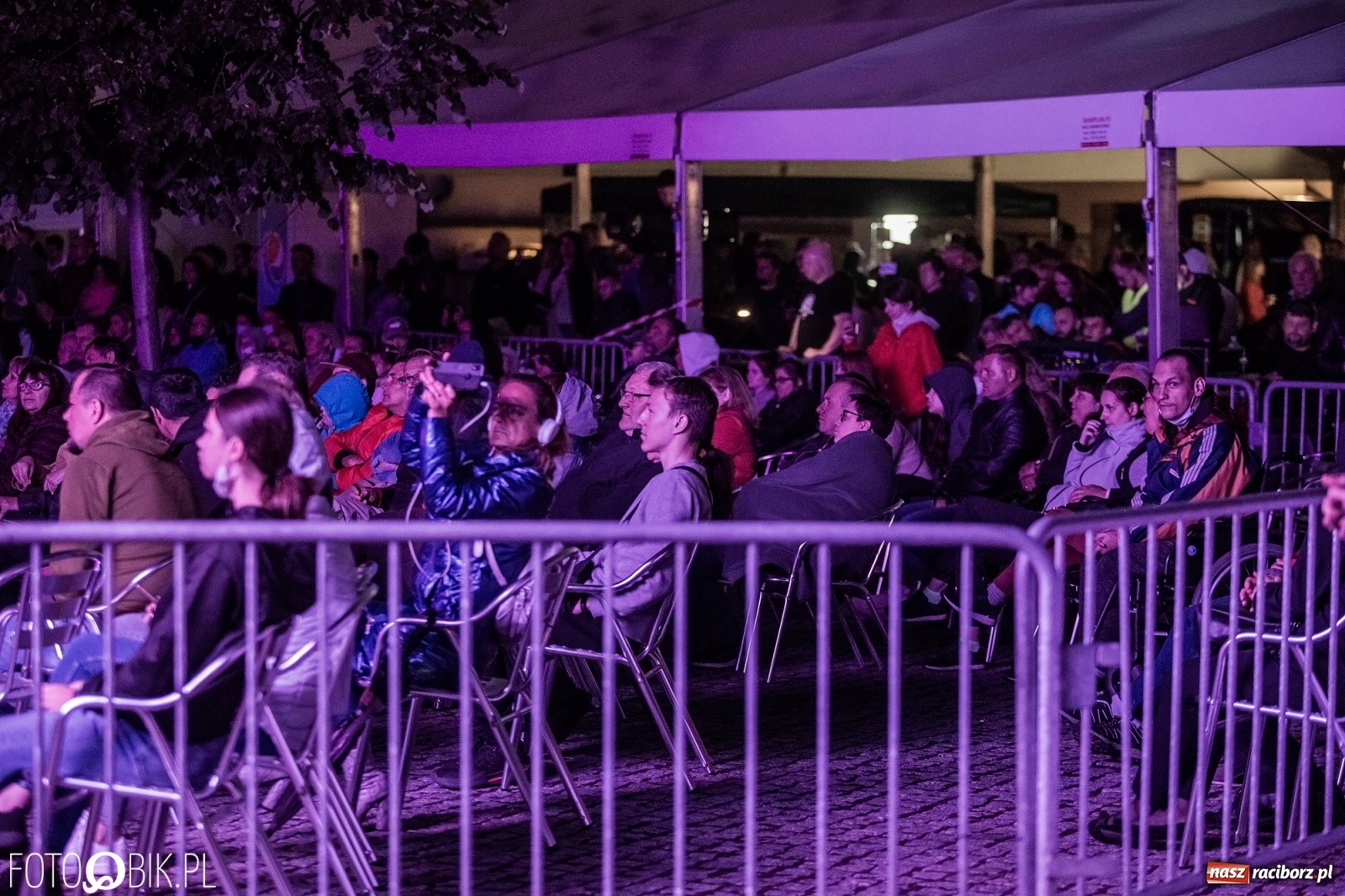 Zdjęcie w galerii na portalu naszraciborz.pl: Nietykalni, czyli Kombi na zamku w Raciborzu wiadomości z regionu