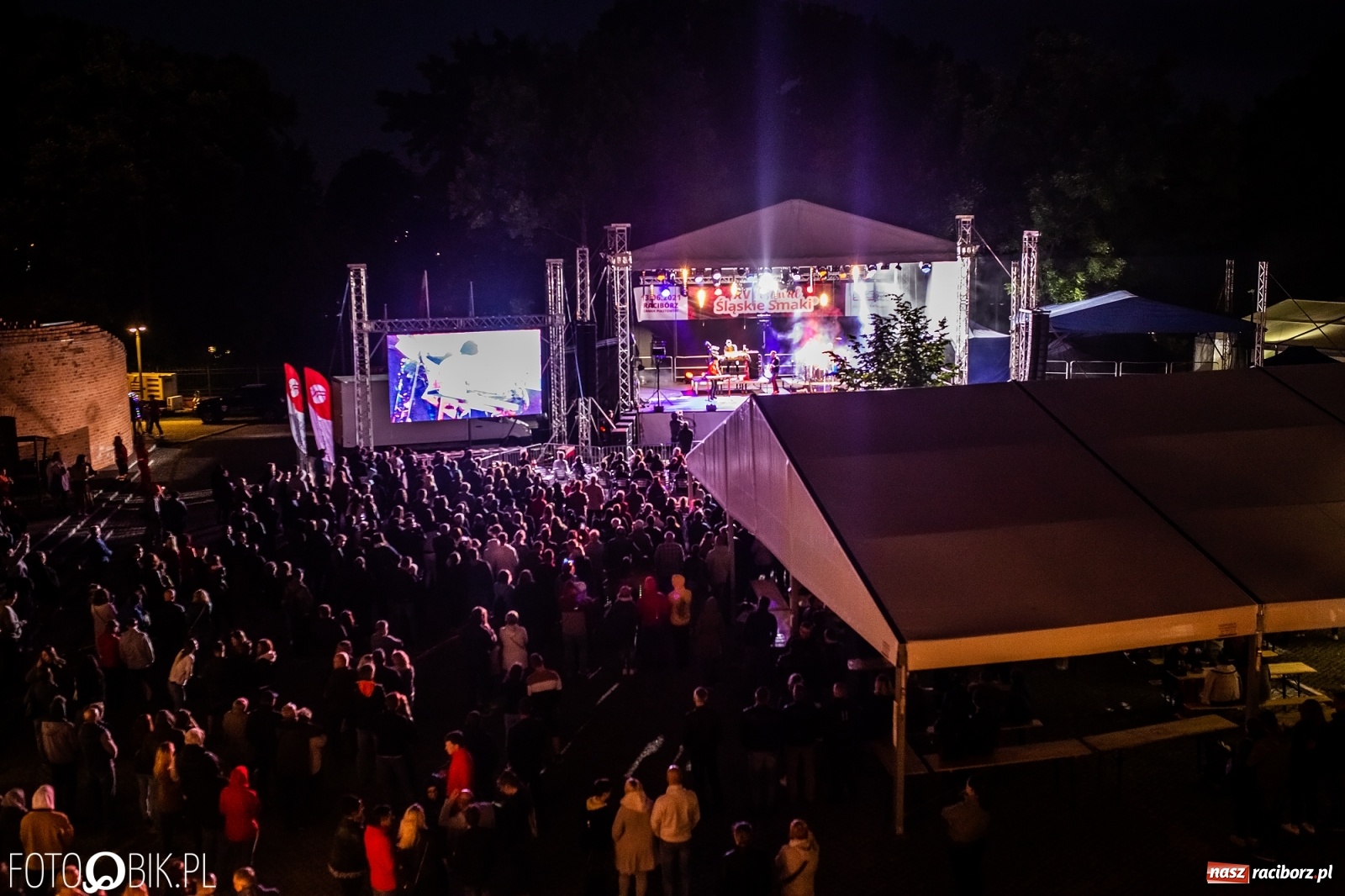 Zdjęcie w galerii na portalu naszraciborz.pl: Nietykalni, czyli Kombi na zamku w Raciborzu wiadomości z regionu