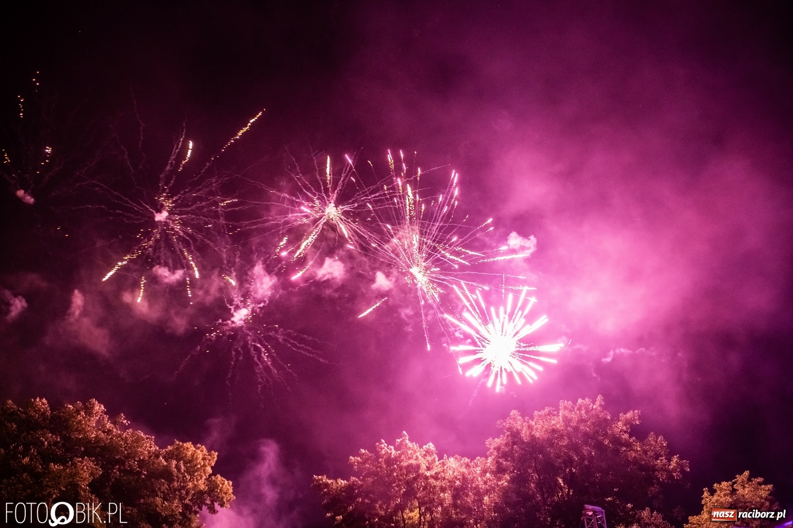 Zdjęcie w galerii na portalu naszraciborz.pl: Nietykalni, czyli Kombi na zamku w Raciborzu wiadomości z regionu