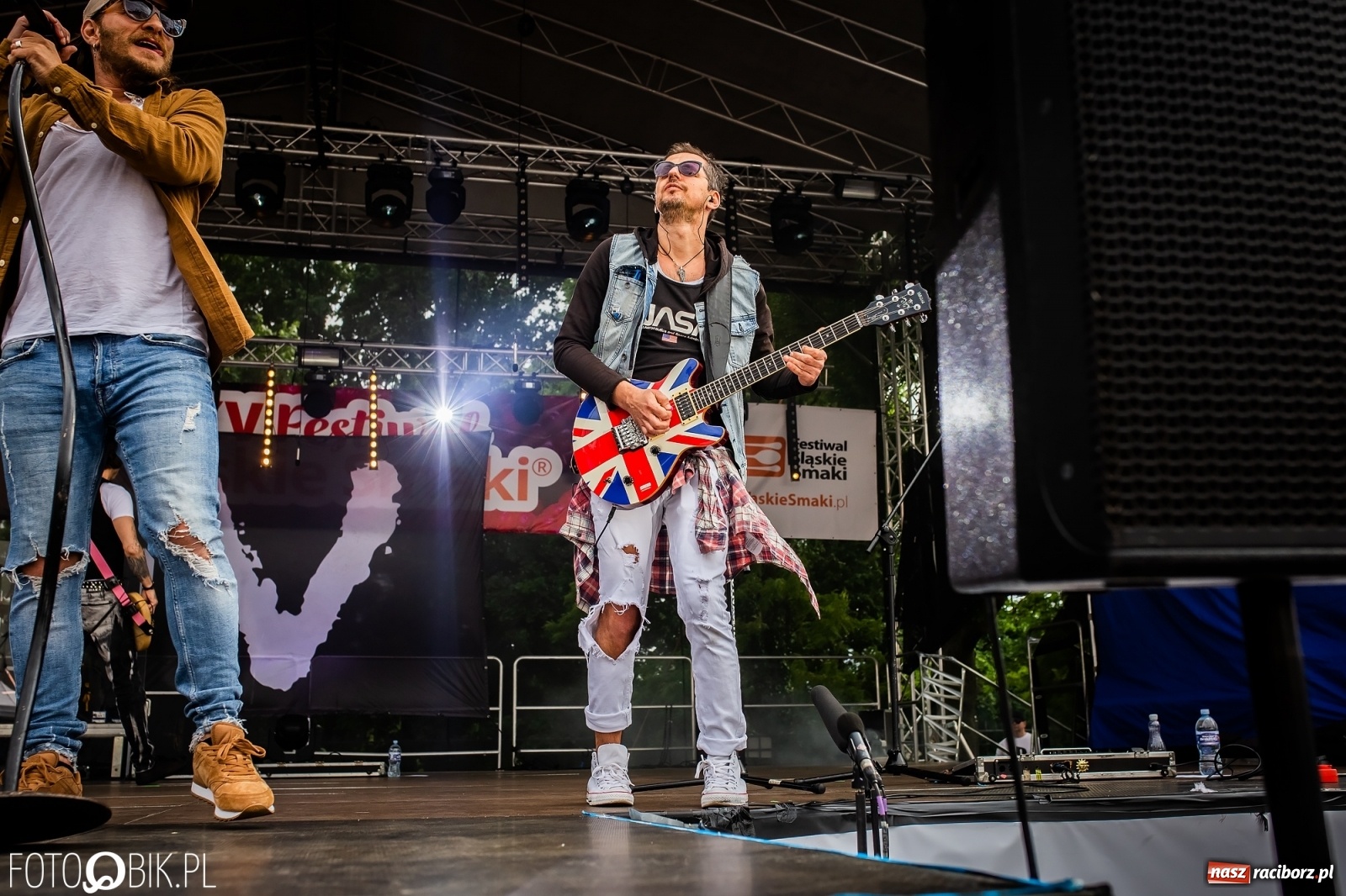 Zdjęcie w galerii na portalu naszraciborz.pl: Zee Zee Woo i VIDEO na zamkowej scenie wiadomości z regionu