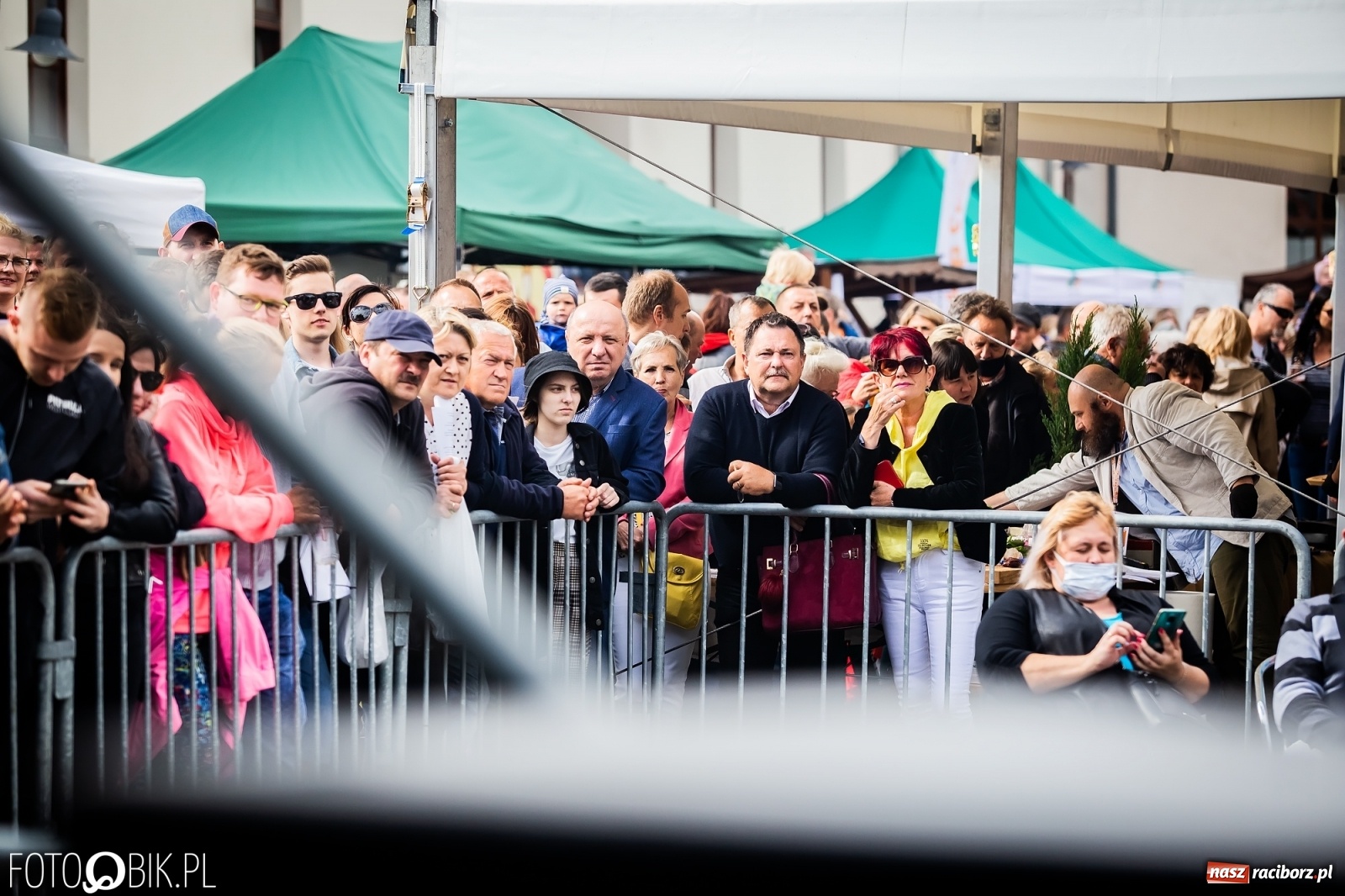 Zdjęcie w galerii na portalu naszraciborz.pl: Zee Zee Woo i VIDEO na zamkowej scenie wiadomości z regionu