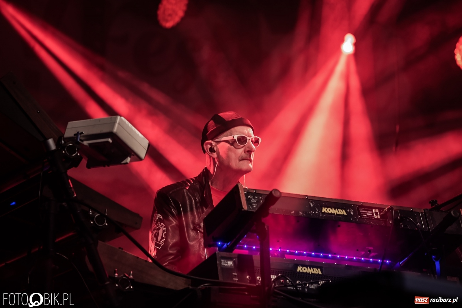 Zdjęcie w galerii na portalu naszraciborz.pl: Pokaz laserów i fajerwerków na zamku [FOTO i WIDEO] wiadomości z regionu