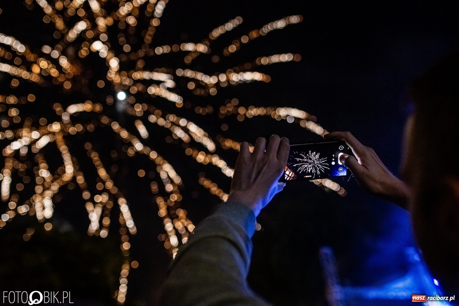 Zdjęcie w galerii na portalu naszraciborz.pl: Pokaz laserów i fajerwerków na zamku [FOTO i WIDEO] wiadomości z regionu