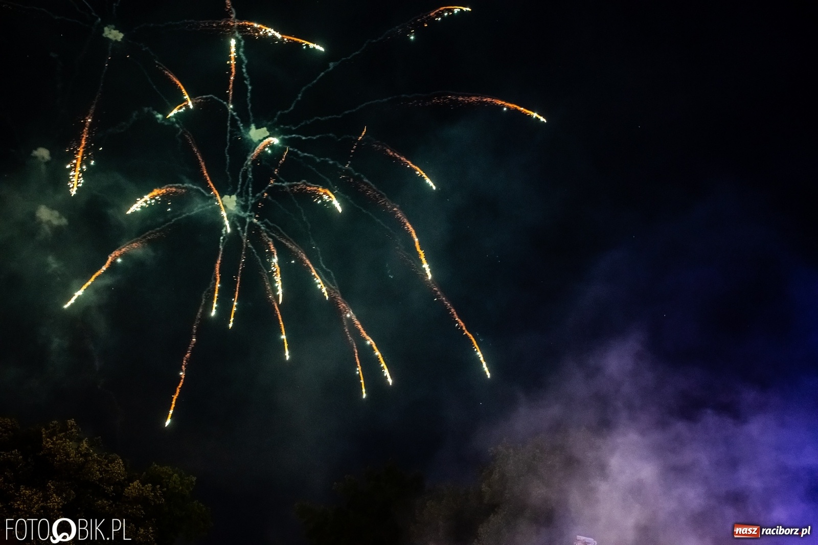 Zdjęcie w galerii na portalu naszraciborz.pl: Pokaz laserów i fajerwerków na zamku [FOTO i WIDEO] wiadomości z regionu