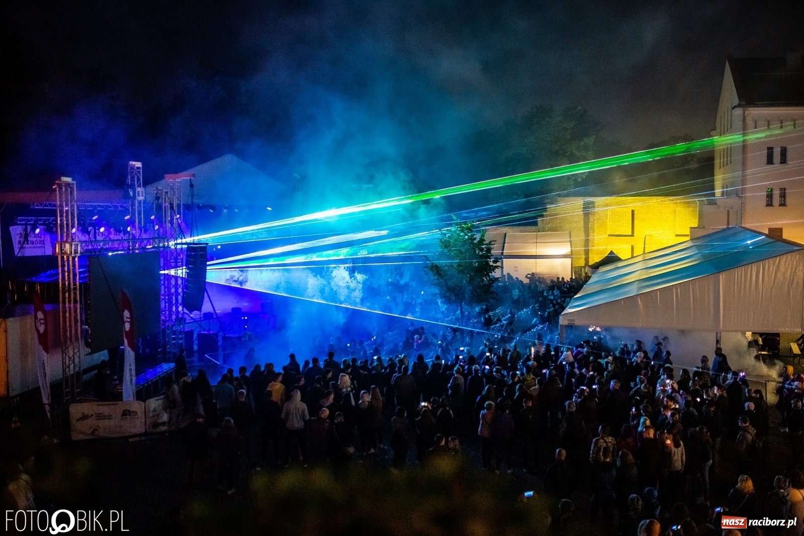 Zdjęcie w galerii na portalu naszraciborz.pl: Pokaz laserów i fajerwerków na zamku [FOTO i WIDEO] wiadomości z regionu