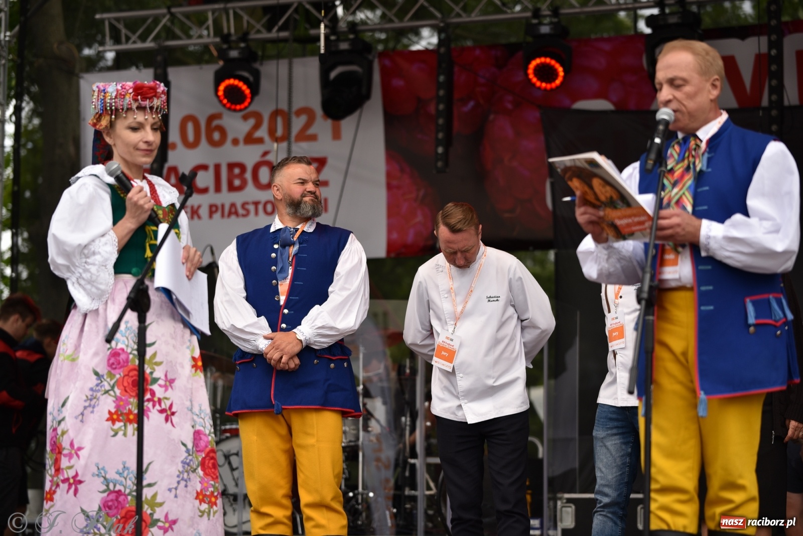 Zdjęcie w galerii na portalu naszraciborz.pl: Mistrzowie kuchni z raciborskiego zamku wiadomości z regionu