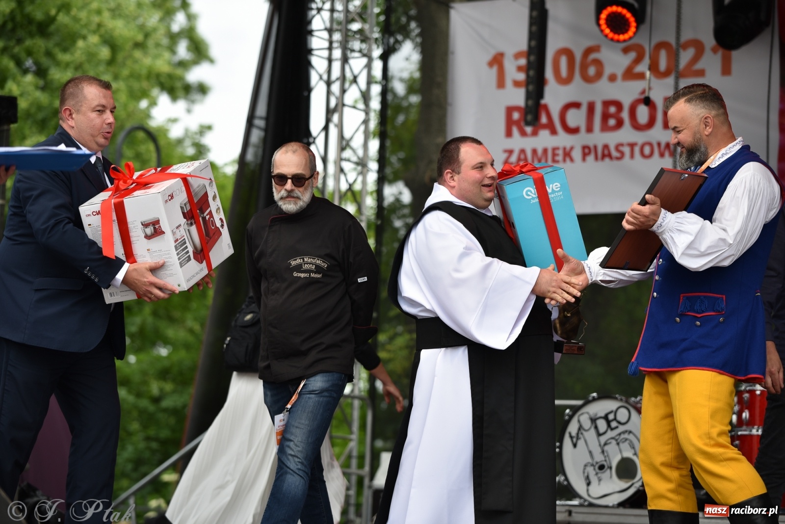 Zdjęcie w galerii na portalu naszraciborz.pl: Mistrzowie kuchni z raciborskiego zamku wiadomości z regionu