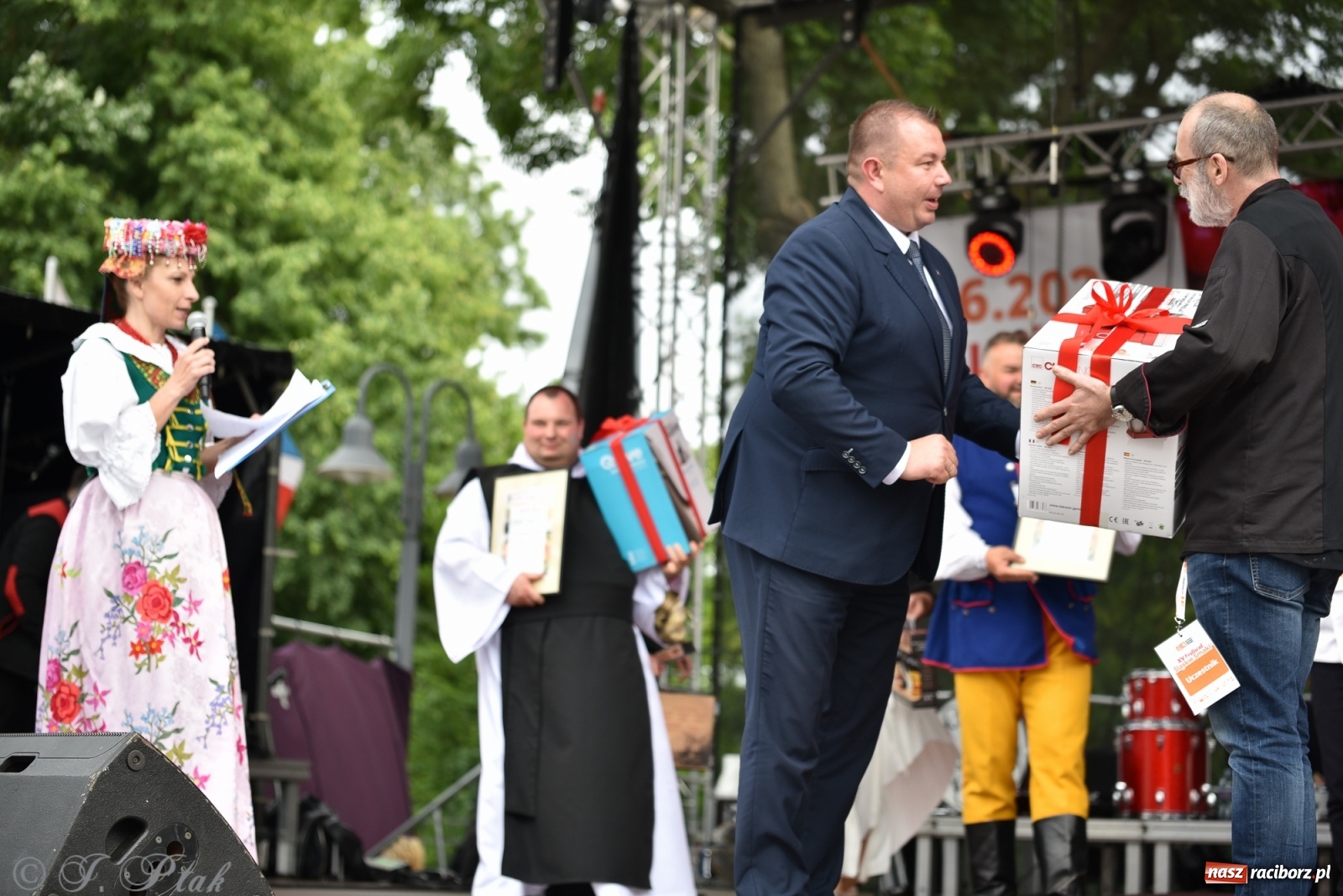 Zdjęcie w galerii na portalu naszraciborz.pl: Mistrzowie kuchni z raciborskiego zamku wiadomości z regionu