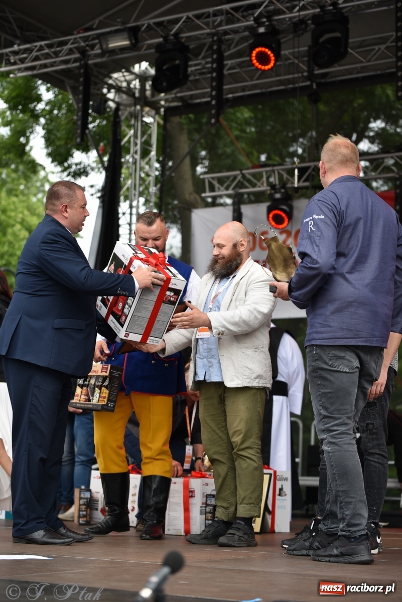 Zdjęcie w galerii na portalu naszraciborz.pl: Mistrzowie kuchni z raciborskiego zamku wiadomości z regionu