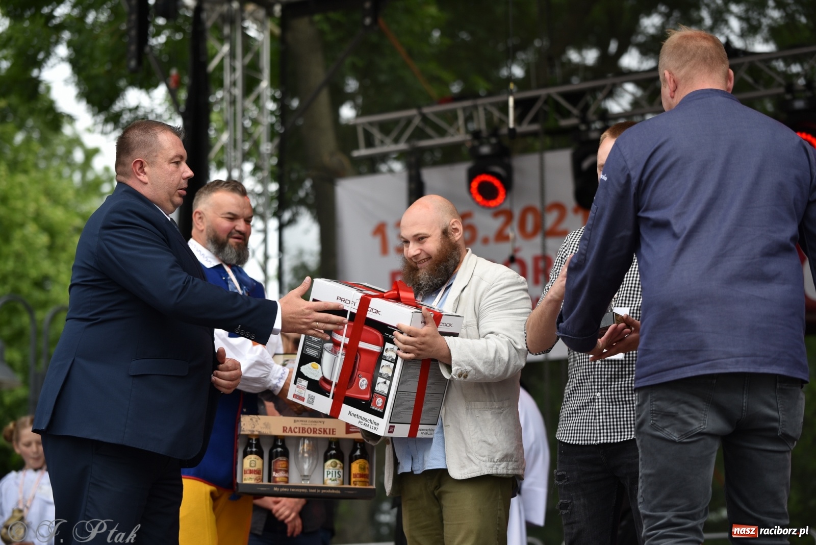 Zdjęcie w galerii na portalu naszraciborz.pl: Mistrzowie kuchni z raciborskiego zamku wiadomości z regionu