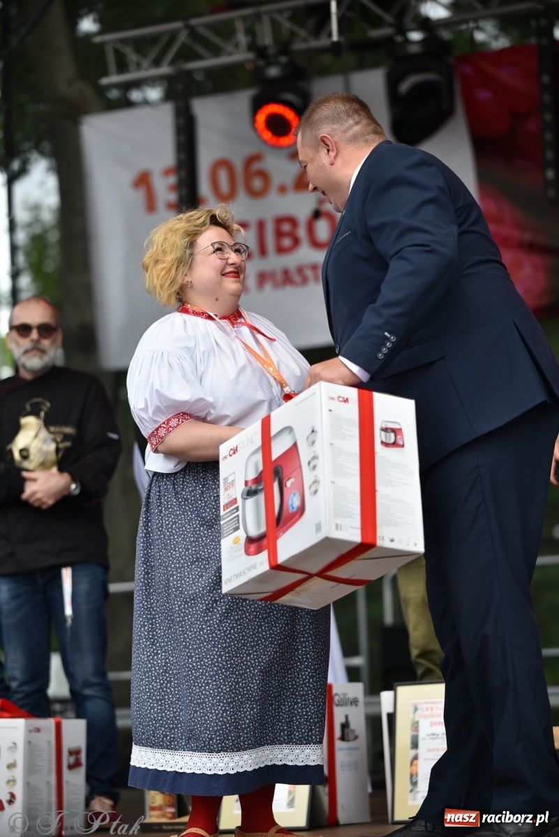 Zdjęcie w galerii na portalu naszraciborz.pl: Mistrzowie kuchni z raciborskiego zamku wiadomości z regionu