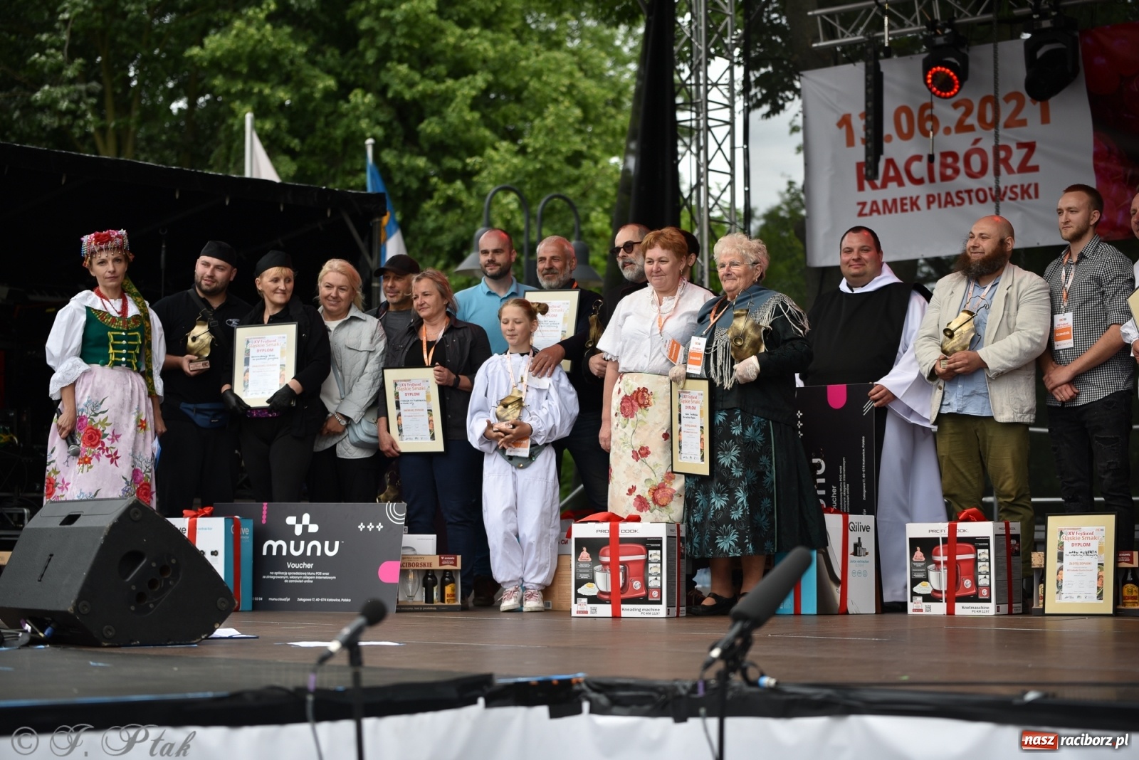 Zdjęcie w galerii na portalu naszraciborz.pl: Mistrzowie kuchni z raciborskiego zamku wiadomości z regionu