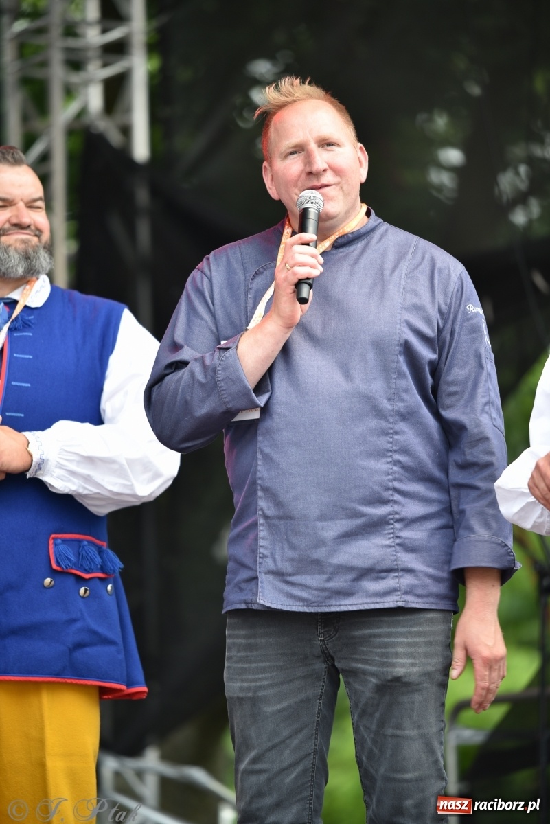 Zdjęcie w galerii na portalu naszraciborz.pl: Mistrzowie kuchni z raciborskiego zamku wiadomości z regionu