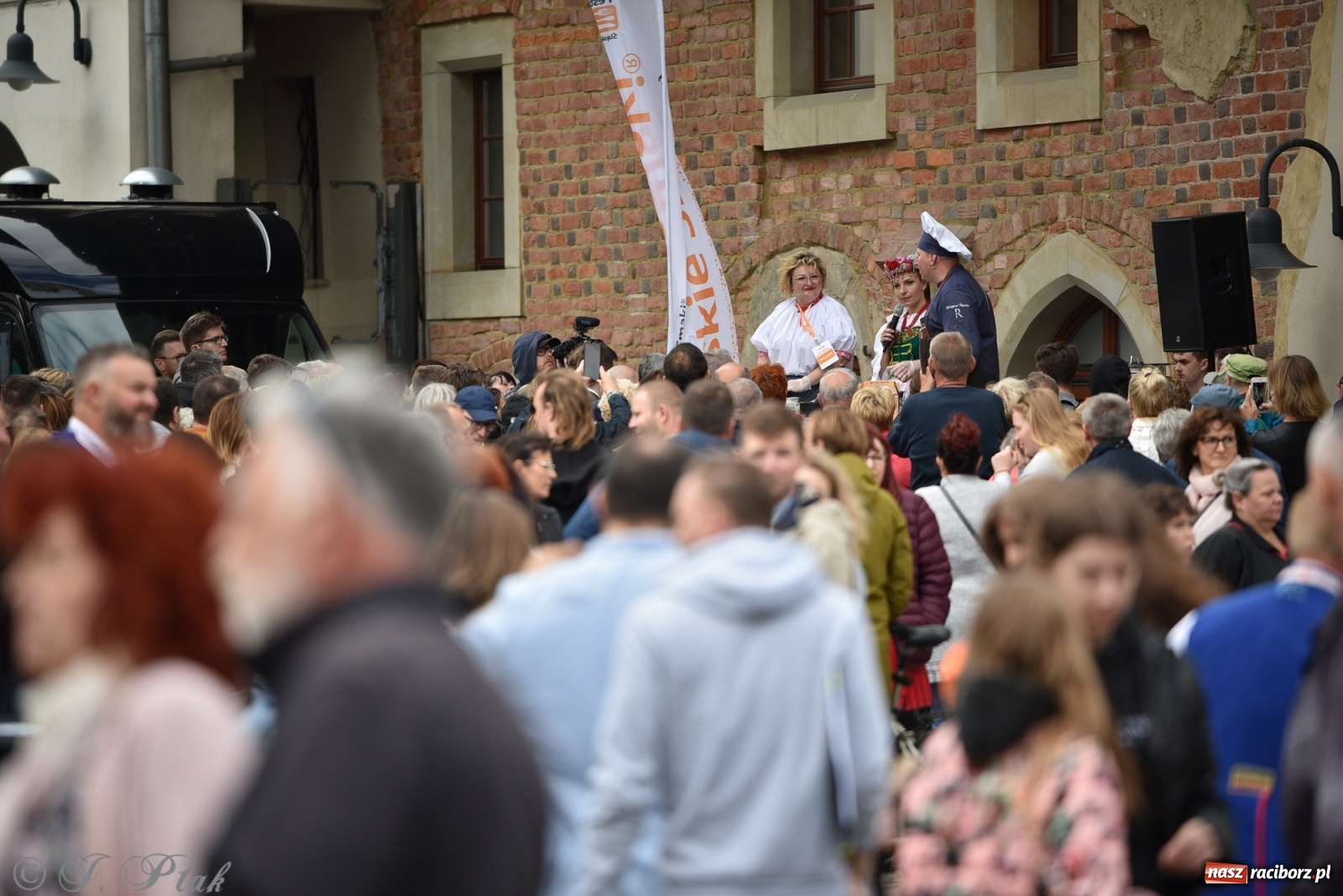 Zdjęcie w galerii na portalu naszraciborz.pl: Mistrzowie kuchni z raciborskiego zamku wiadomości z regionu