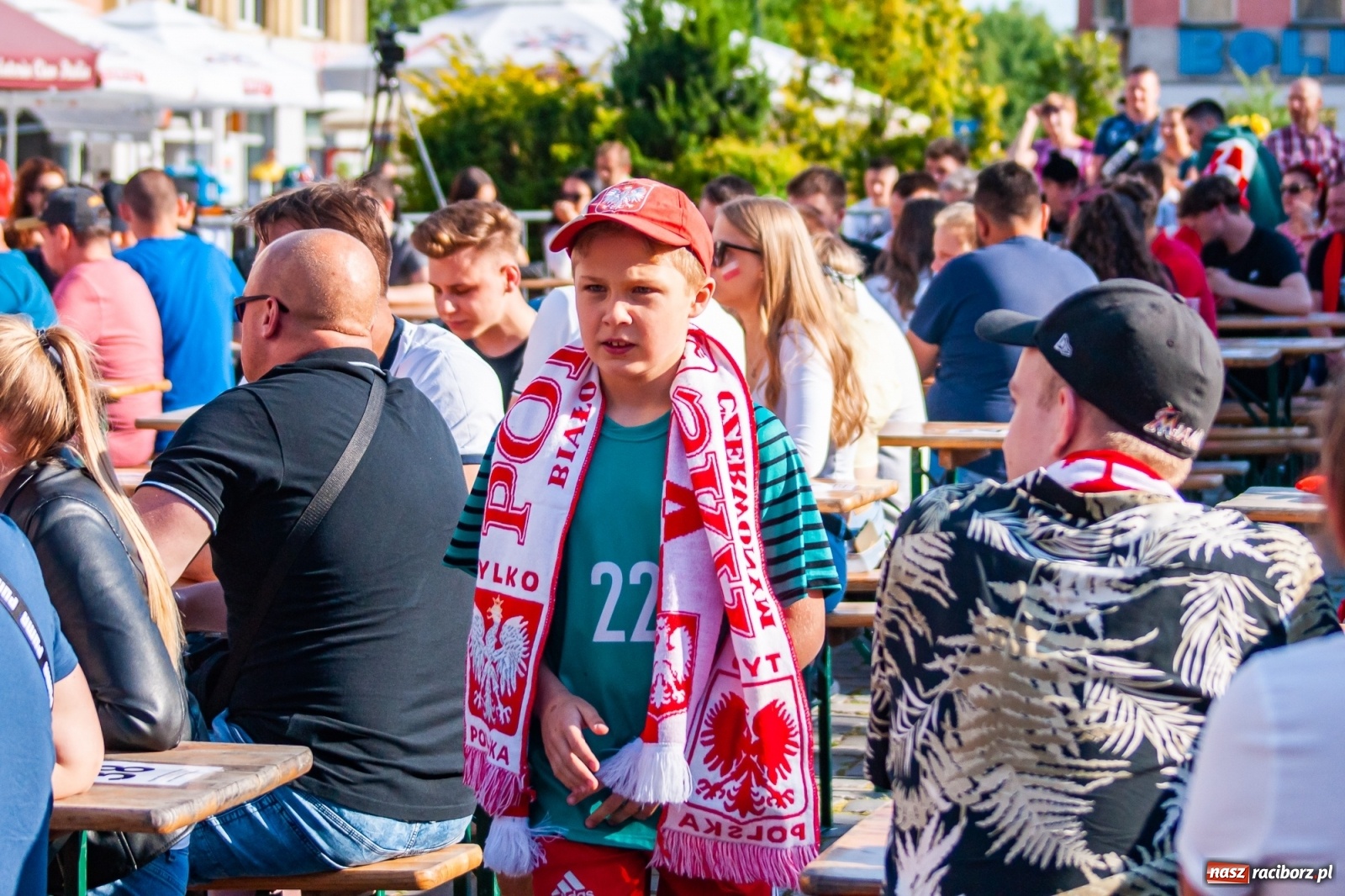 Zdjęcie w galerii na portalu naszraciborz.pl: Biało-czerwoni do przodu! Racibórz kibicuje [FOTO i WIDEO] wiadomości z regionu