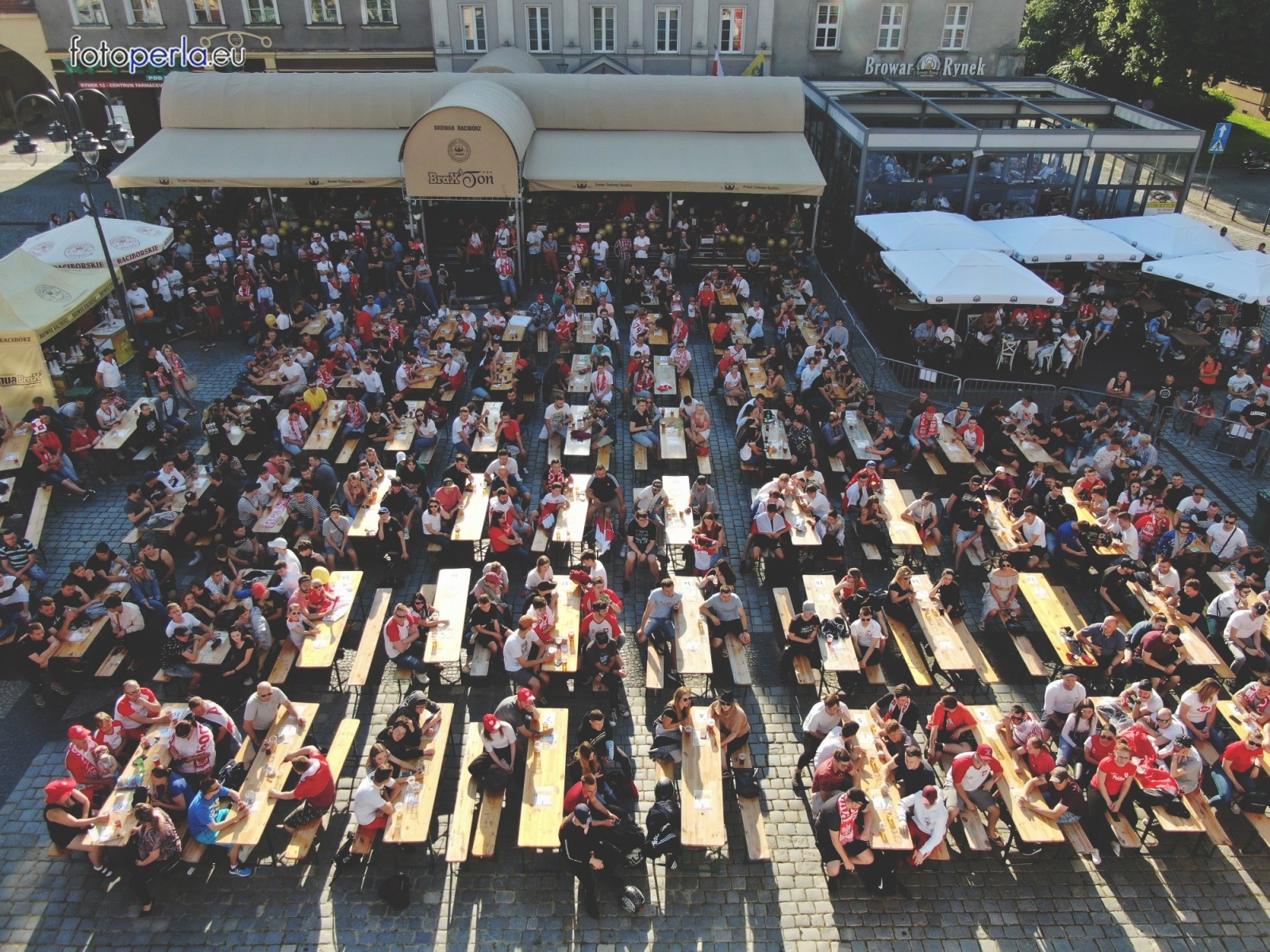 Zdjęcie w galerii na portalu naszraciborz.pl: Raciborskie strefy kibica wzorowe. O wynik nie pytajcie! [FOTO Z DRONA] wiadomości z regionu
