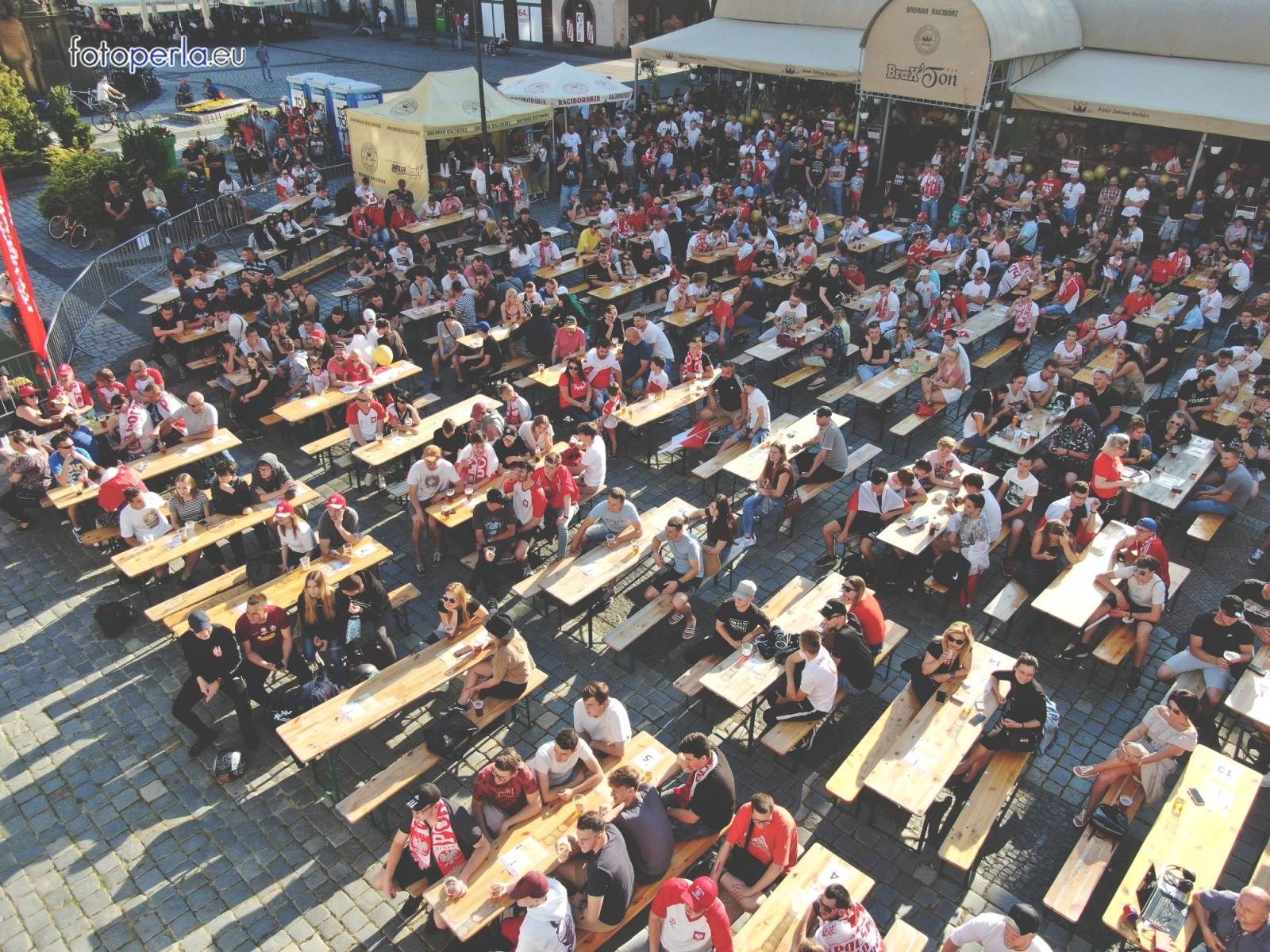 Zdjęcie w galerii na portalu naszraciborz.pl: Raciborskie strefy kibica wzorowe. O wynik nie pytajcie! [FOTO Z DRONA] wiadomości z regionu