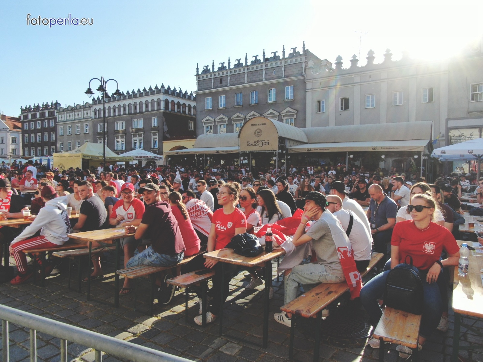 Zdjęcie w galerii na portalu naszraciborz.pl: Raciborskie strefy kibica wzorowe. O wynik nie pytajcie! [FOTO Z DRONA] wiadomości z regionu