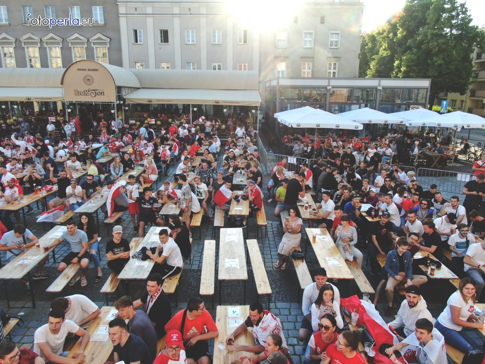 Zdjęcie w galerii na portalu naszraciborz.pl: Raciborskie strefy kibica wzorowe. O wynik nie pytajcie! [FOTO Z DRONA] wiadomości z regionu