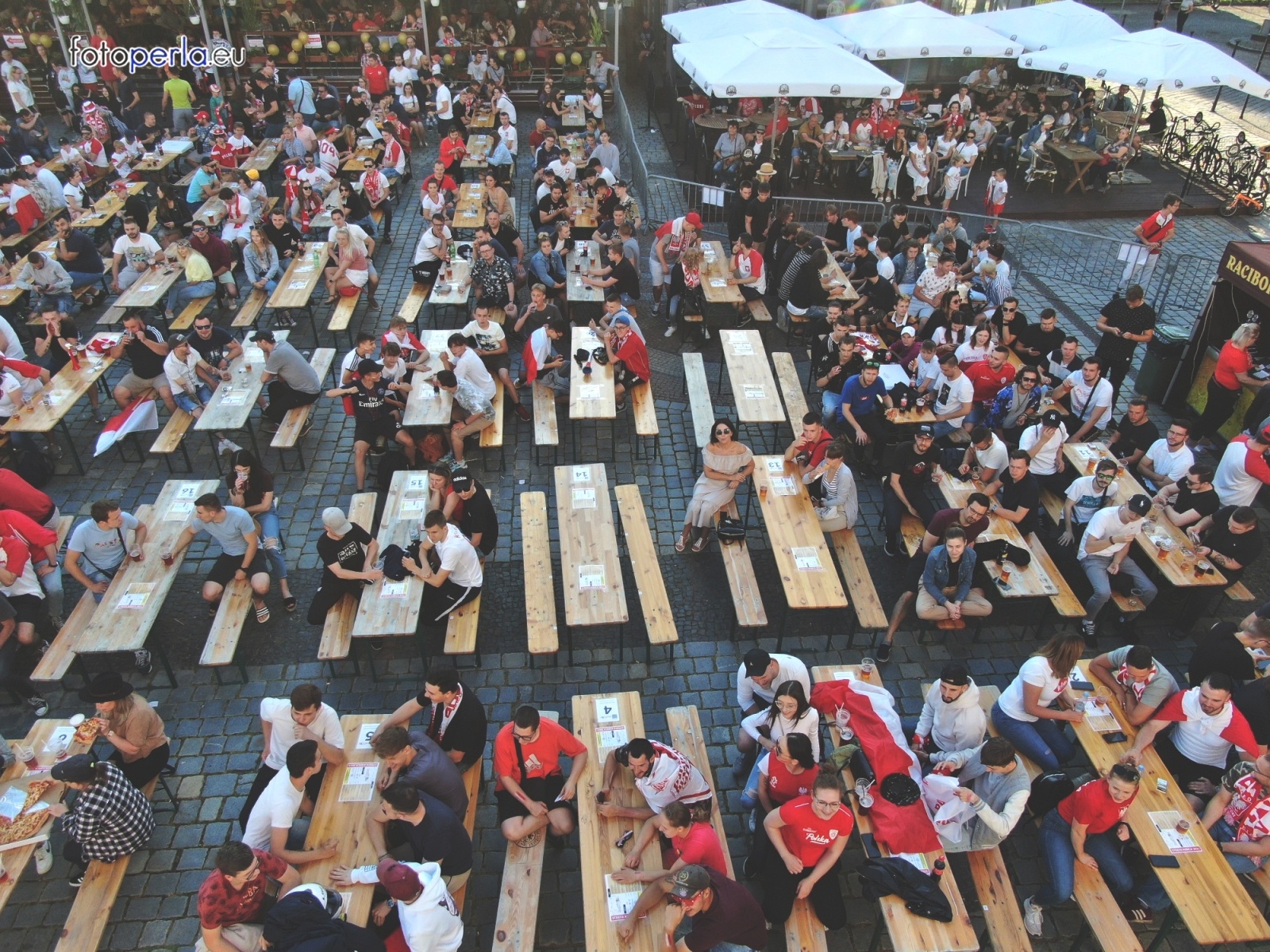 Zdjęcie w galerii na portalu naszraciborz.pl: Raciborskie strefy kibica wzorowe. O wynik nie pytajcie! [FOTO Z DRONA] wiadomości z regionu