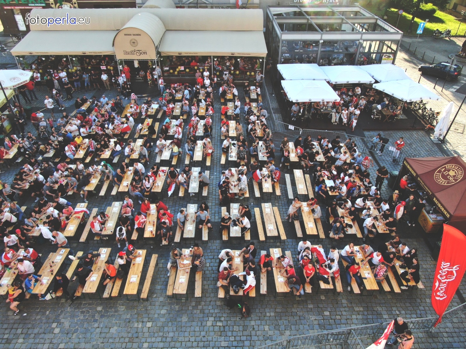 Zdjęcie w galerii na portalu naszraciborz.pl: Raciborskie strefy kibica wzorowe. O wynik nie pytajcie! [FOTO Z DRONA] wiadomości z regionu
