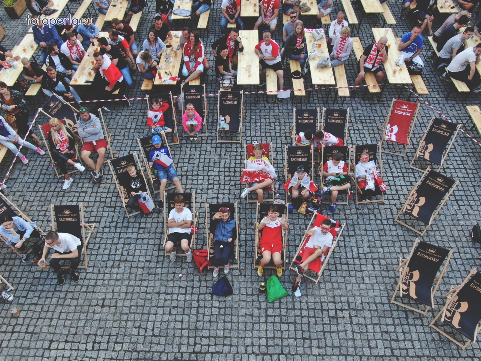 Zdjęcie w galerii na portalu naszraciborz.pl: Raciborskie strefy kibica wzorowe. O wynik nie pytajcie! [FOTO Z DRONA] wiadomości z regionu