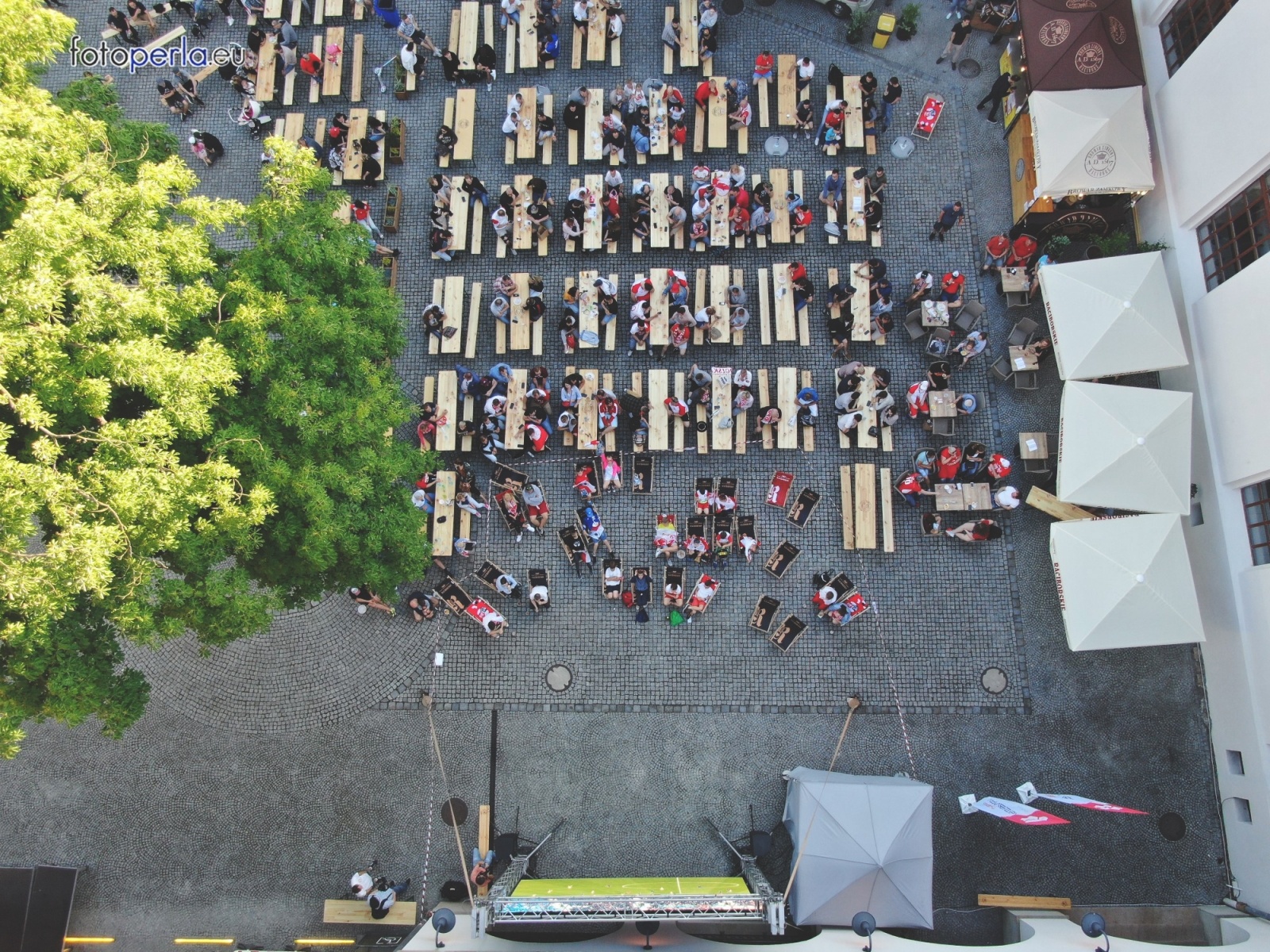 Zdjęcie w galerii na portalu naszraciborz.pl: Raciborskie strefy kibica wzorowe. O wynik nie pytajcie! [FOTO Z DRONA] wiadomości z regionu