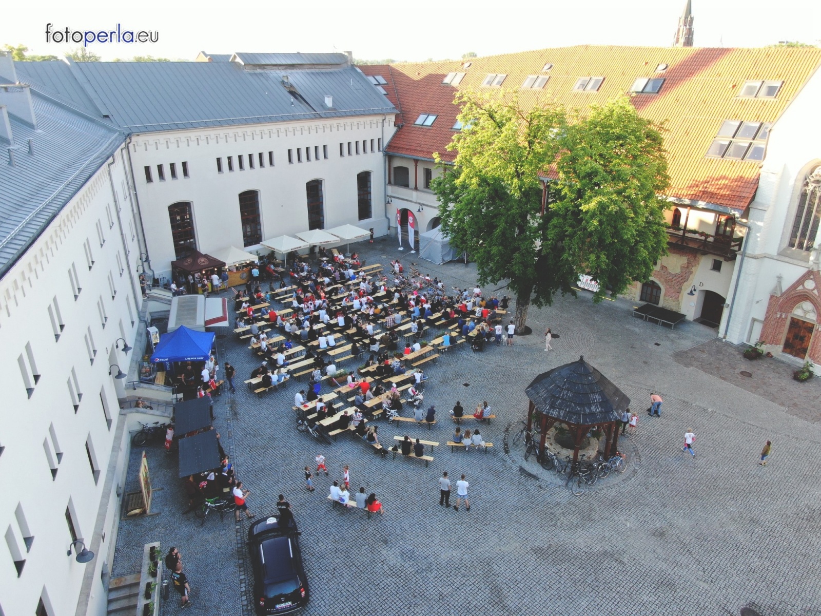 Zdjęcie w galerii na portalu naszraciborz.pl: Raciborskie strefy kibica wzorowe. O wynik nie pytajcie! [FOTO Z DRONA] wiadomości z regionu