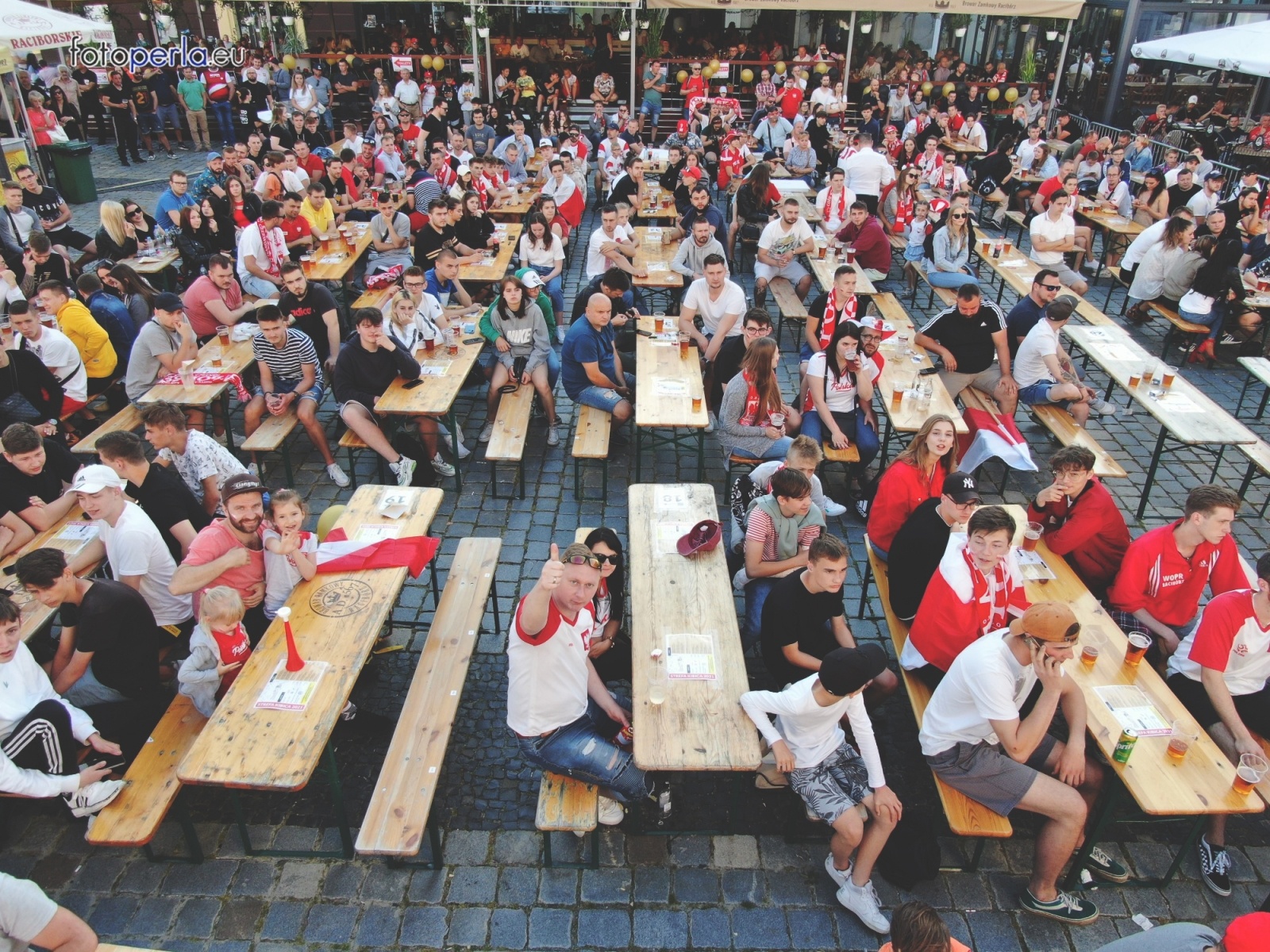 Zdjęcie w galerii na portalu naszraciborz.pl: Raciborskie strefy kibica wzorowe. O wynik nie pytajcie! [FOTO Z DRONA] wiadomości z regionu