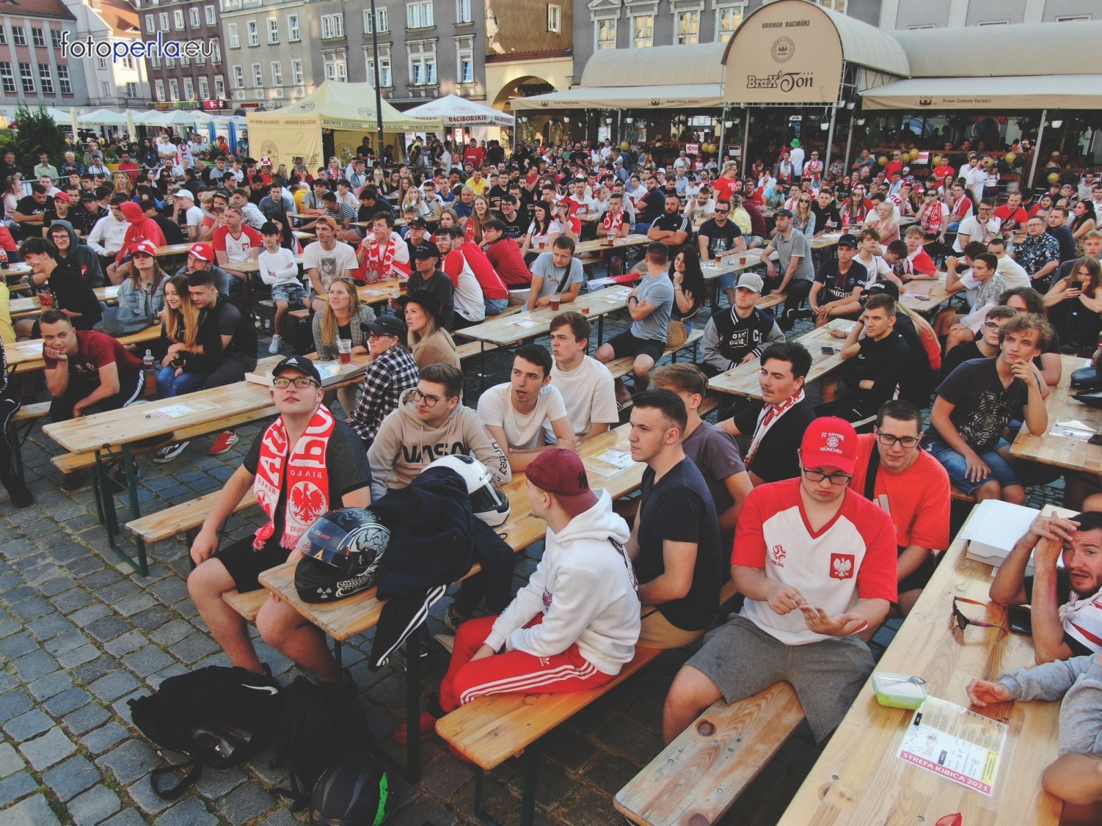 Zdjęcie w galerii na portalu naszraciborz.pl: Raciborskie strefy kibica wzorowe. O wynik nie pytajcie! [FOTO Z DRONA] wiadomości z regionu