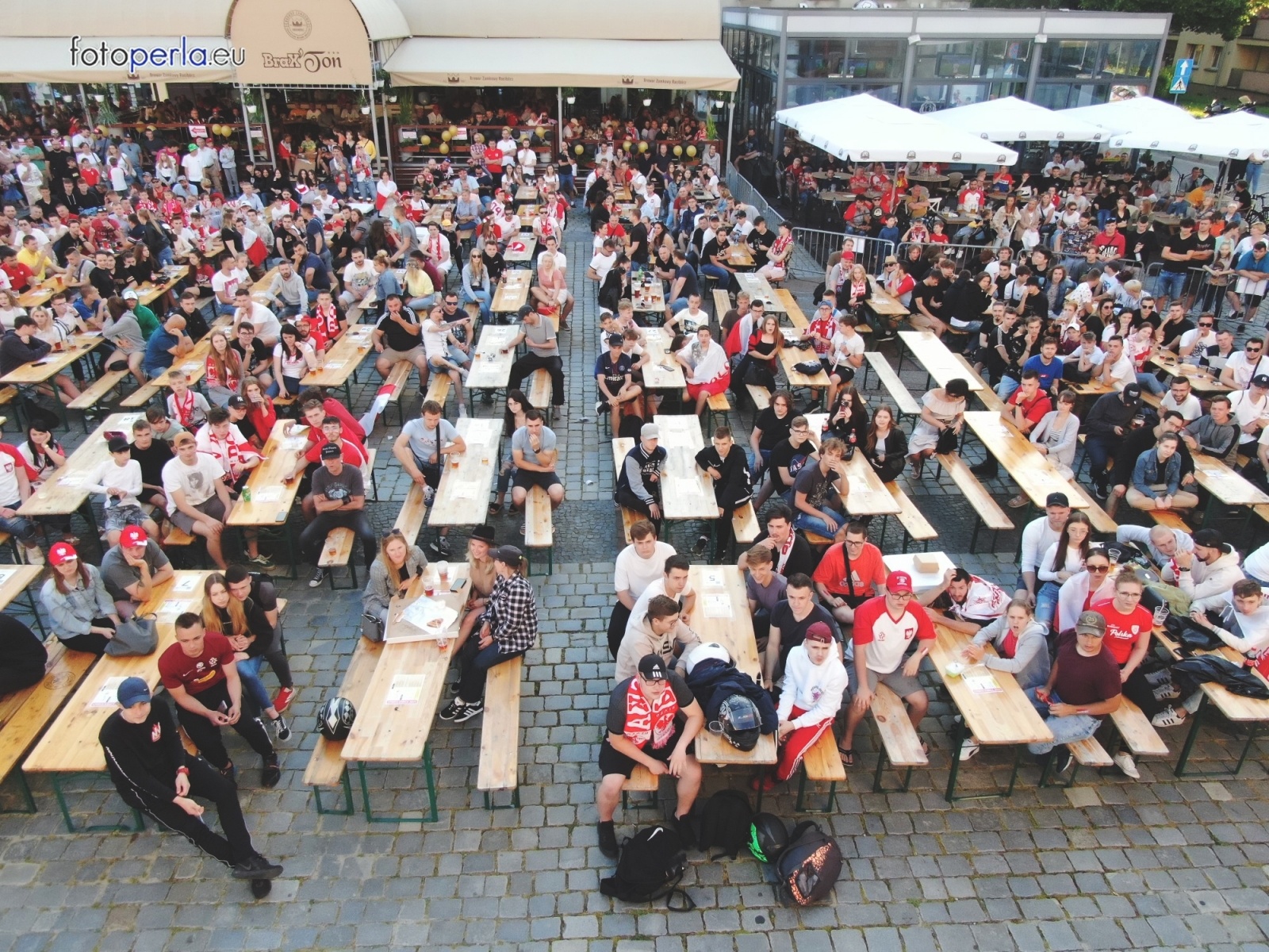 Zdjęcie w galerii na portalu naszraciborz.pl: Raciborskie strefy kibica wzorowe. O wynik nie pytajcie! [FOTO Z DRONA] wiadomości z regionu