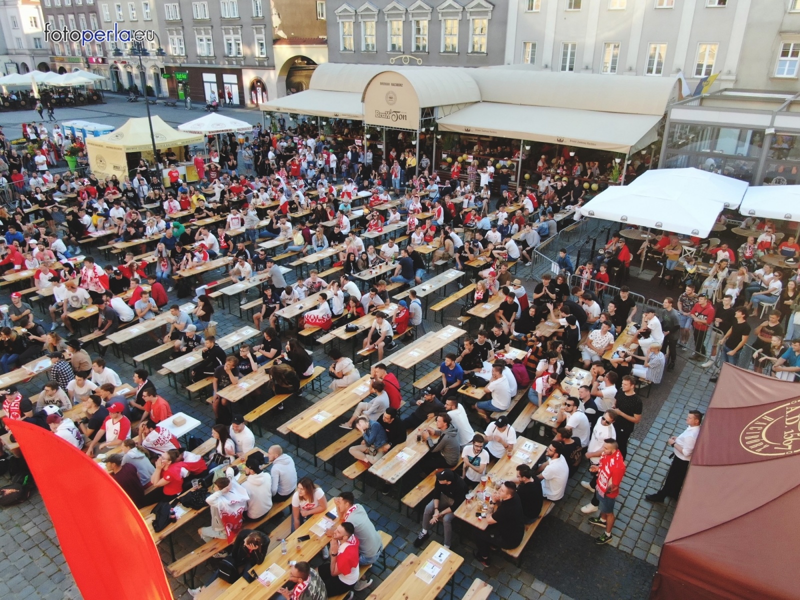 Zdjęcie w galerii na portalu naszraciborz.pl: Raciborskie strefy kibica wzorowe. O wynik nie pytajcie! [FOTO Z DRONA] wiadomości z regionu