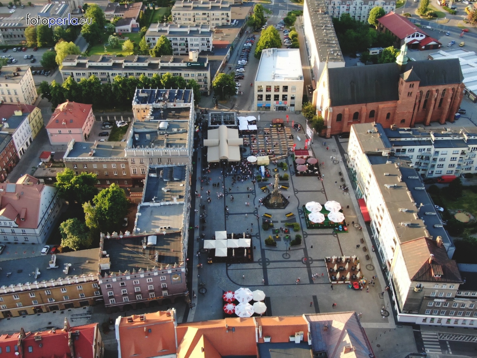 Zdjęcie w galerii na portalu naszraciborz.pl: Raciborskie strefy kibica wzorowe. O wynik nie pytajcie! [FOTO Z DRONA] wiadomości z regionu