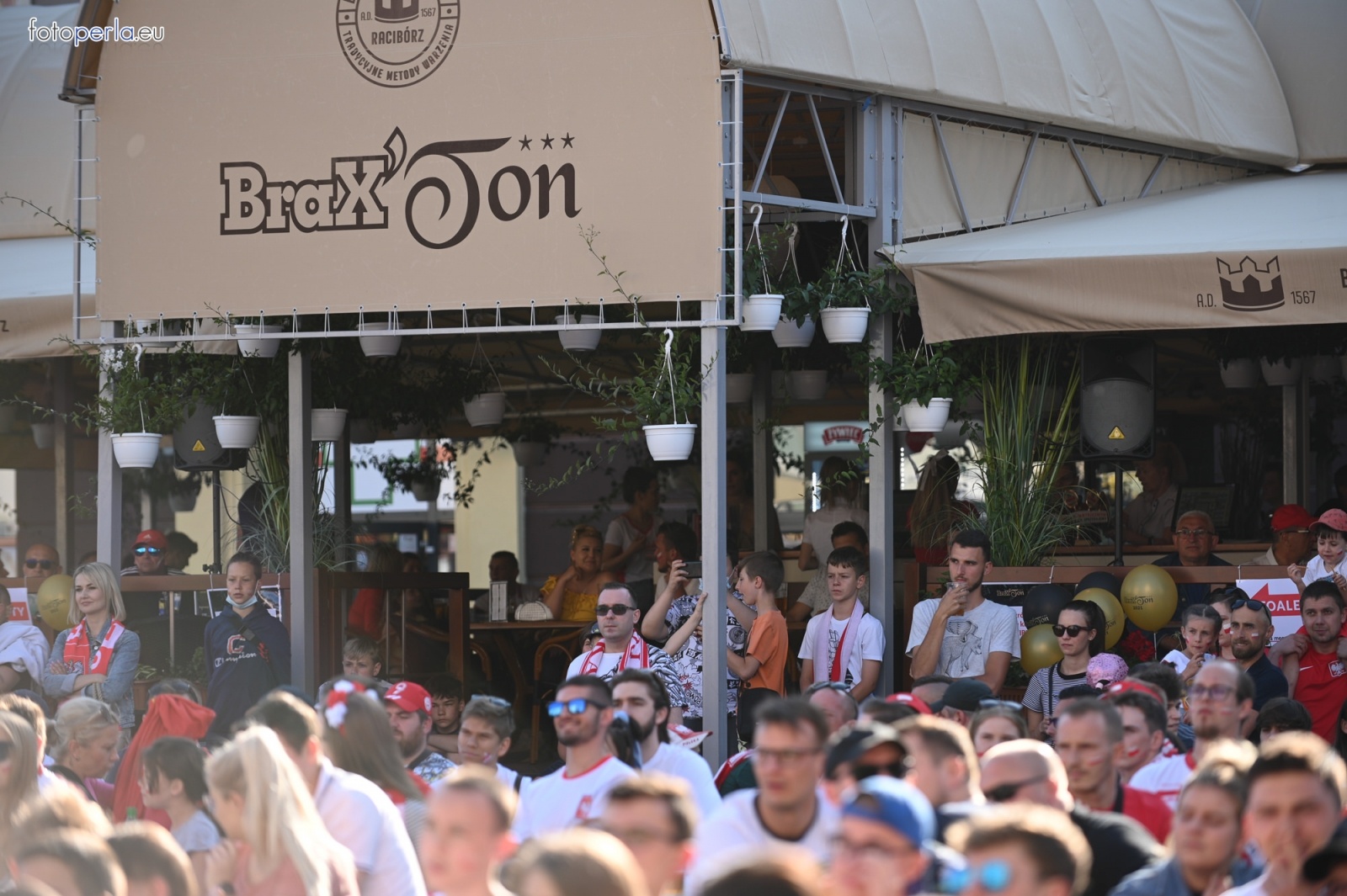 Zdjęcie w galerii na portalu naszraciborz.pl: Raciborskie strefy kibica wzorowe. O wynik nie pytajcie! [FOTO Z DRONA] wiadomości z regionu