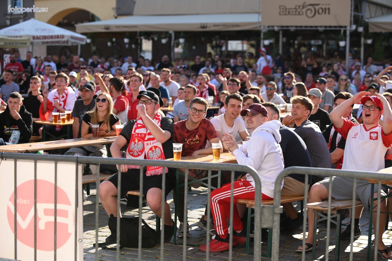 Zdjęcie w galerii na portalu naszraciborz.pl: Raciborskie strefy kibica wzorowe. O wynik nie pytajcie! [FOTO Z DRONA] wiadomości z regionu