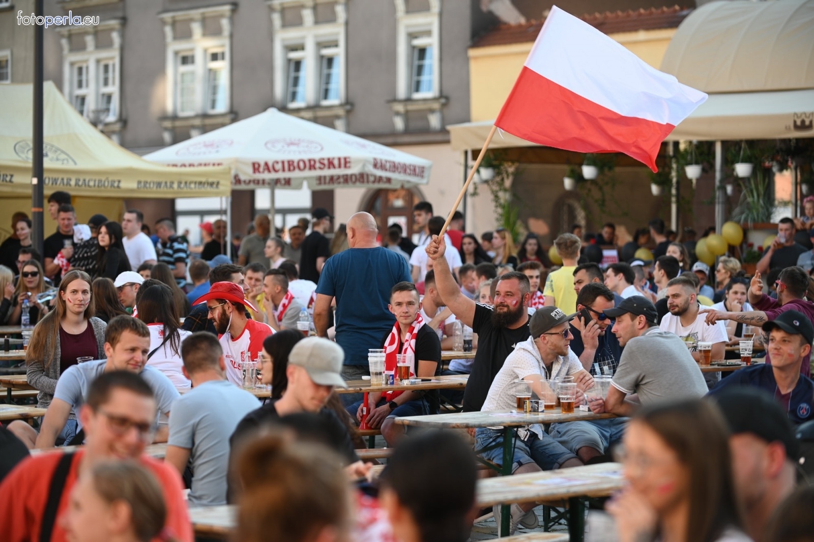Zdjęcie w galerii na portalu naszraciborz.pl: Raciborskie strefy kibica wzorowe. O wynik nie pytajcie! [FOTO Z DRONA] wiadomości z regionu