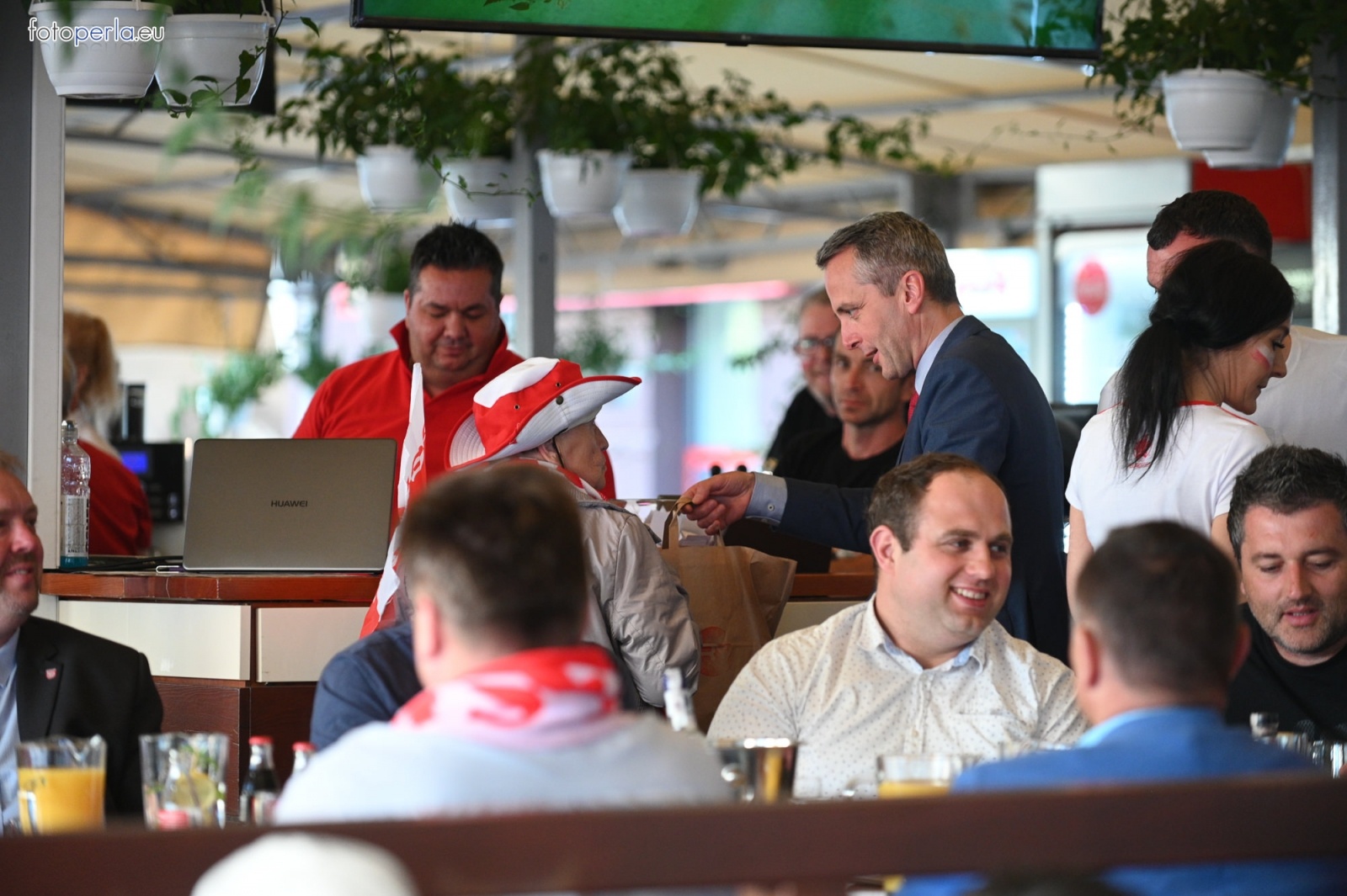 Zdjęcie w galerii na portalu naszraciborz.pl: Raciborskie strefy kibica wzorowe. O wynik nie pytajcie! [FOTO Z DRONA] wiadomości z regionu