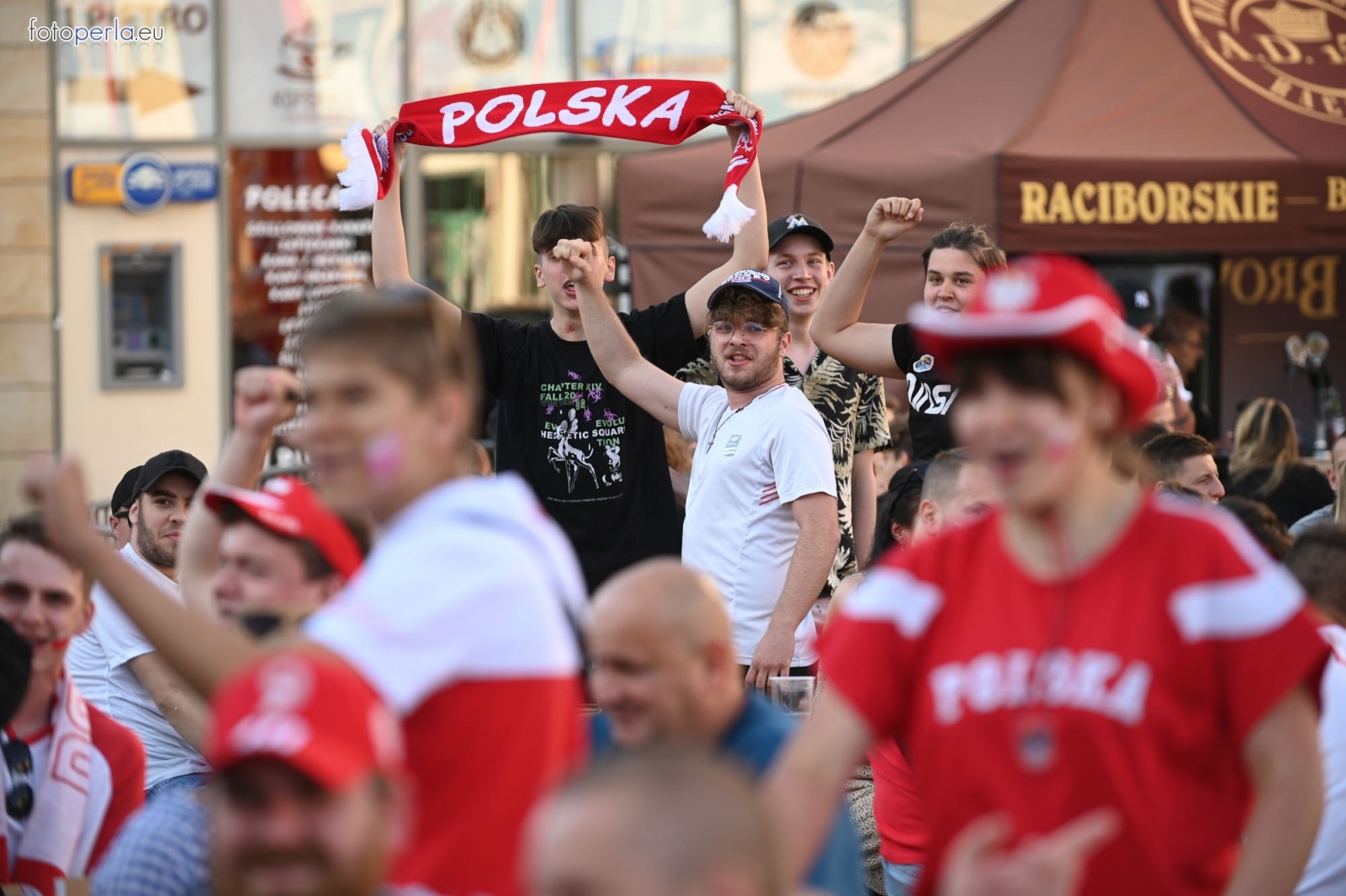 Zdjęcie w galerii na portalu naszraciborz.pl: Raciborskie strefy kibica wzorowe. O wynik nie pytajcie! [FOTO Z DRONA] wiadomości z regionu