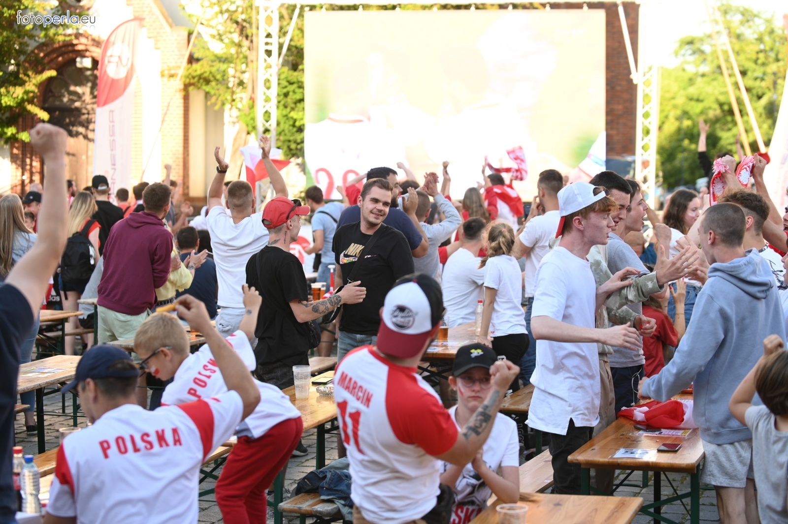 Zdjęcie w galerii na portalu naszraciborz.pl: Raciborskie strefy kibica wzorowe. O wynik nie pytajcie! [FOTO Z DRONA] wiadomości z regionu