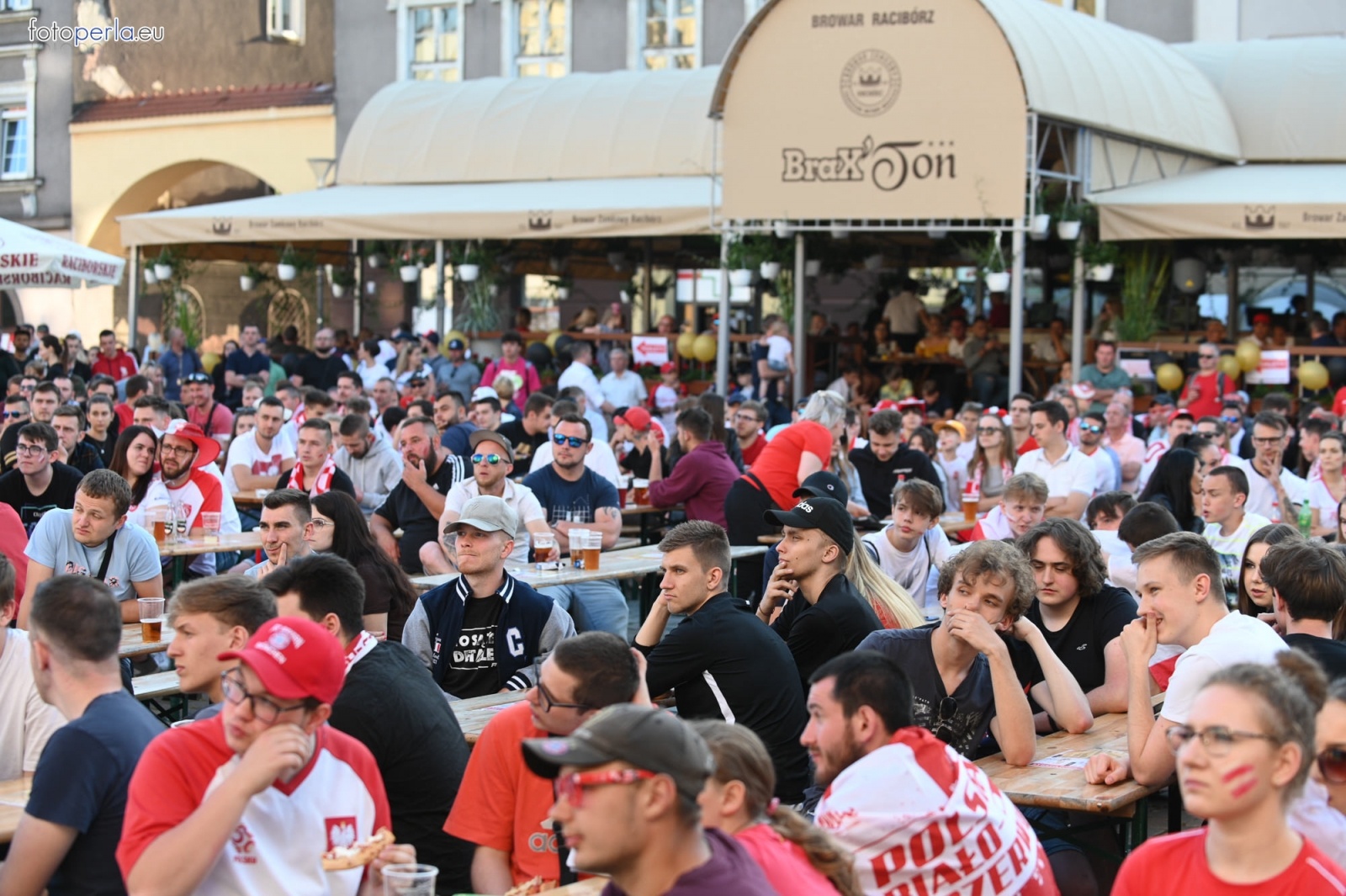 Zdjęcie w galerii na portalu naszraciborz.pl: Raciborskie strefy kibica wzorowe. O wynik nie pytajcie! [FOTO Z DRONA] wiadomości z regionu