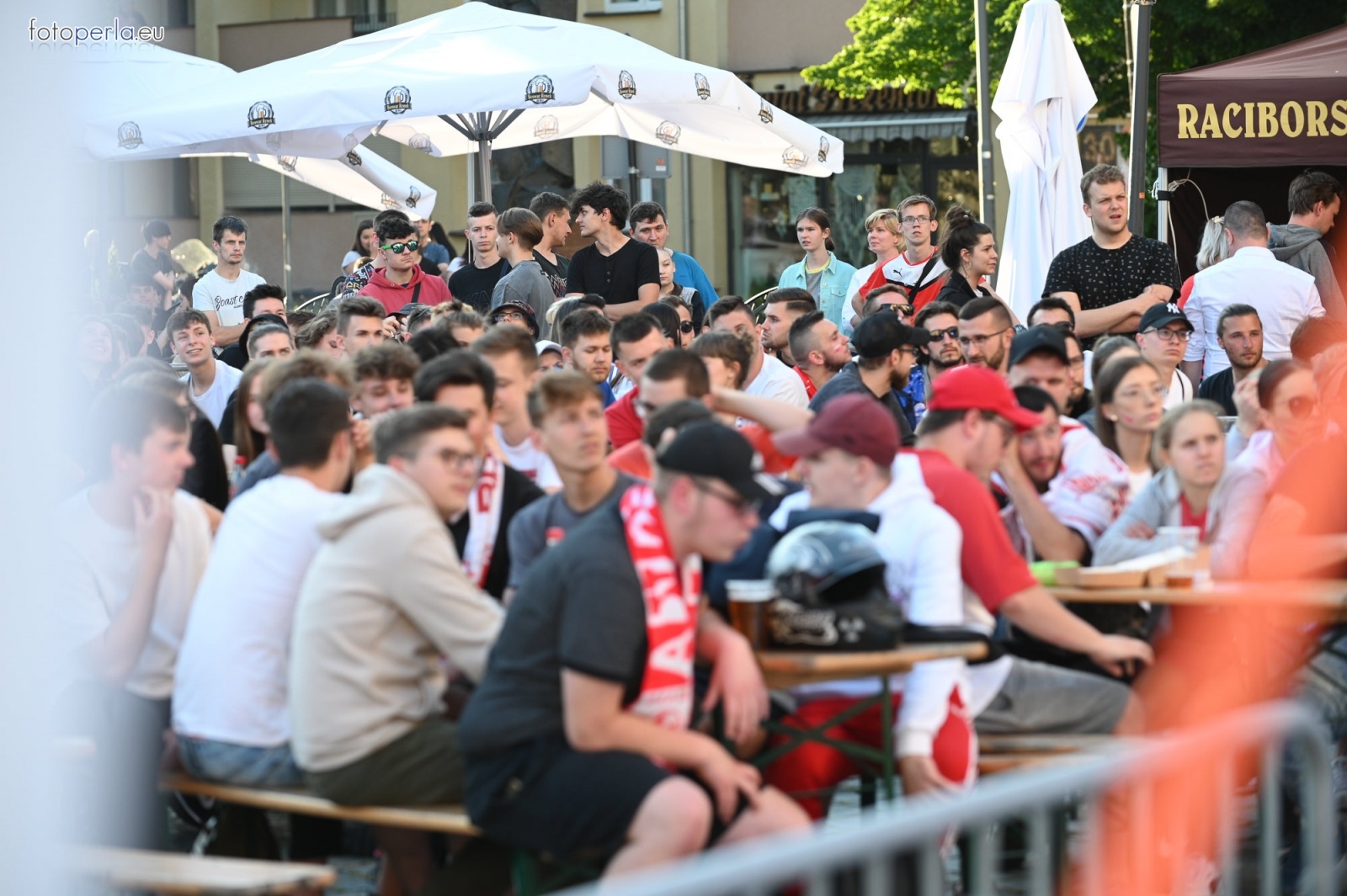 Zdjęcie w galerii na portalu naszraciborz.pl: Raciborskie strefy kibica wzorowe. O wynik nie pytajcie! [FOTO Z DRONA] wiadomości z regionu