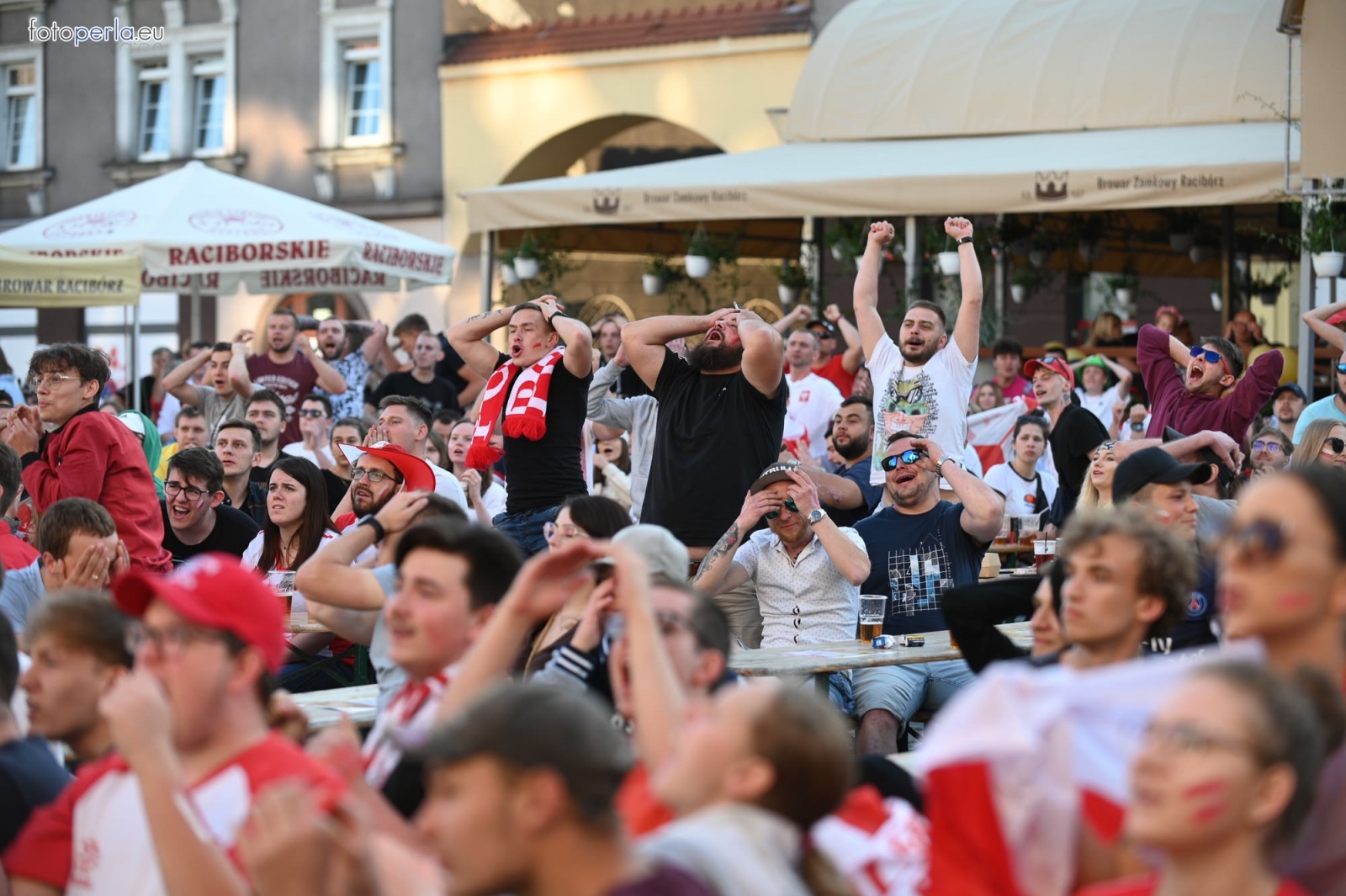 Zdjęcie w galerii na portalu naszraciborz.pl: Raciborskie strefy kibica wzorowe. O wynik nie pytajcie! [FOTO Z DRONA] wiadomości z regionu