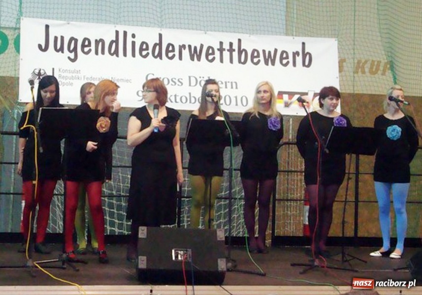 Zdjęcie w galerii na portalu naszraciborz.pl: Kasia Domańska z główną nagrodą wiadomości z regionu