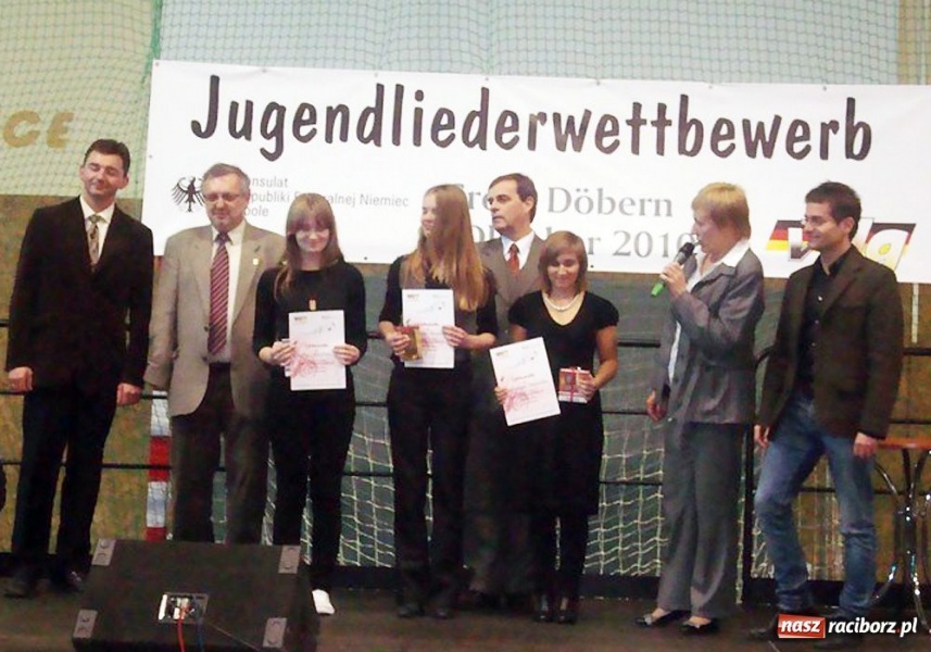 Zdjęcie w galerii na portalu naszraciborz.pl: Kasia Domańska z główną nagrodą wiadomości z regionu