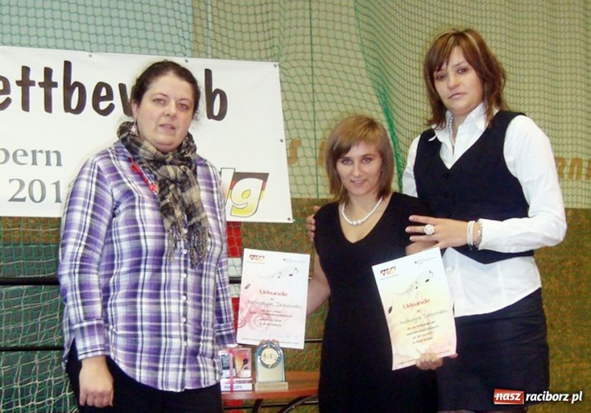 Zdjęcie w galerii na portalu naszraciborz.pl: Kasia Domańska z główną nagrodą wiadomości z regionu